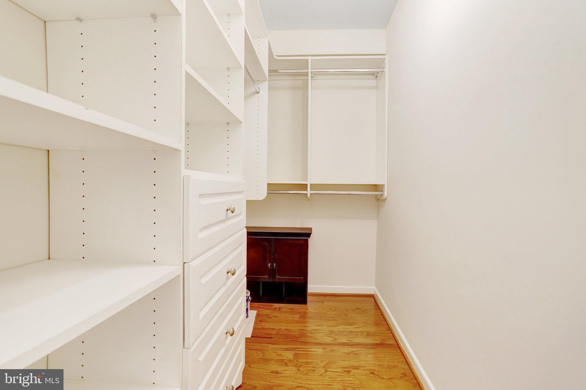 WEST VILLAGE OF SHIRLINGTON - Residential