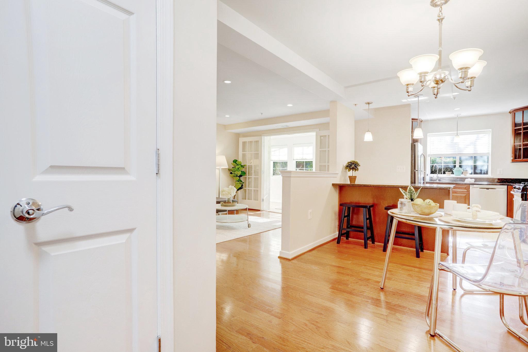 4067 S FOUR MILE RUN DRIVE 102