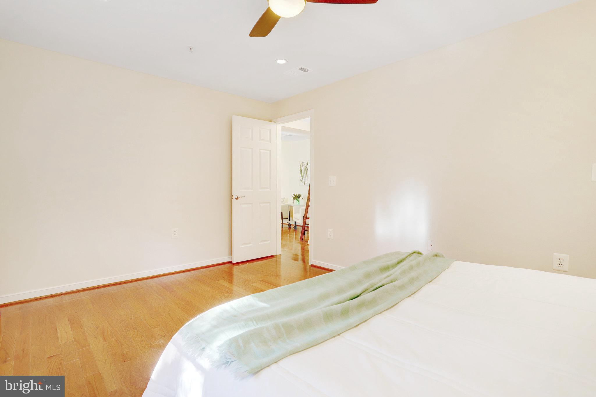 WEST VILLAGE OF SHIRLINGTON - Residential