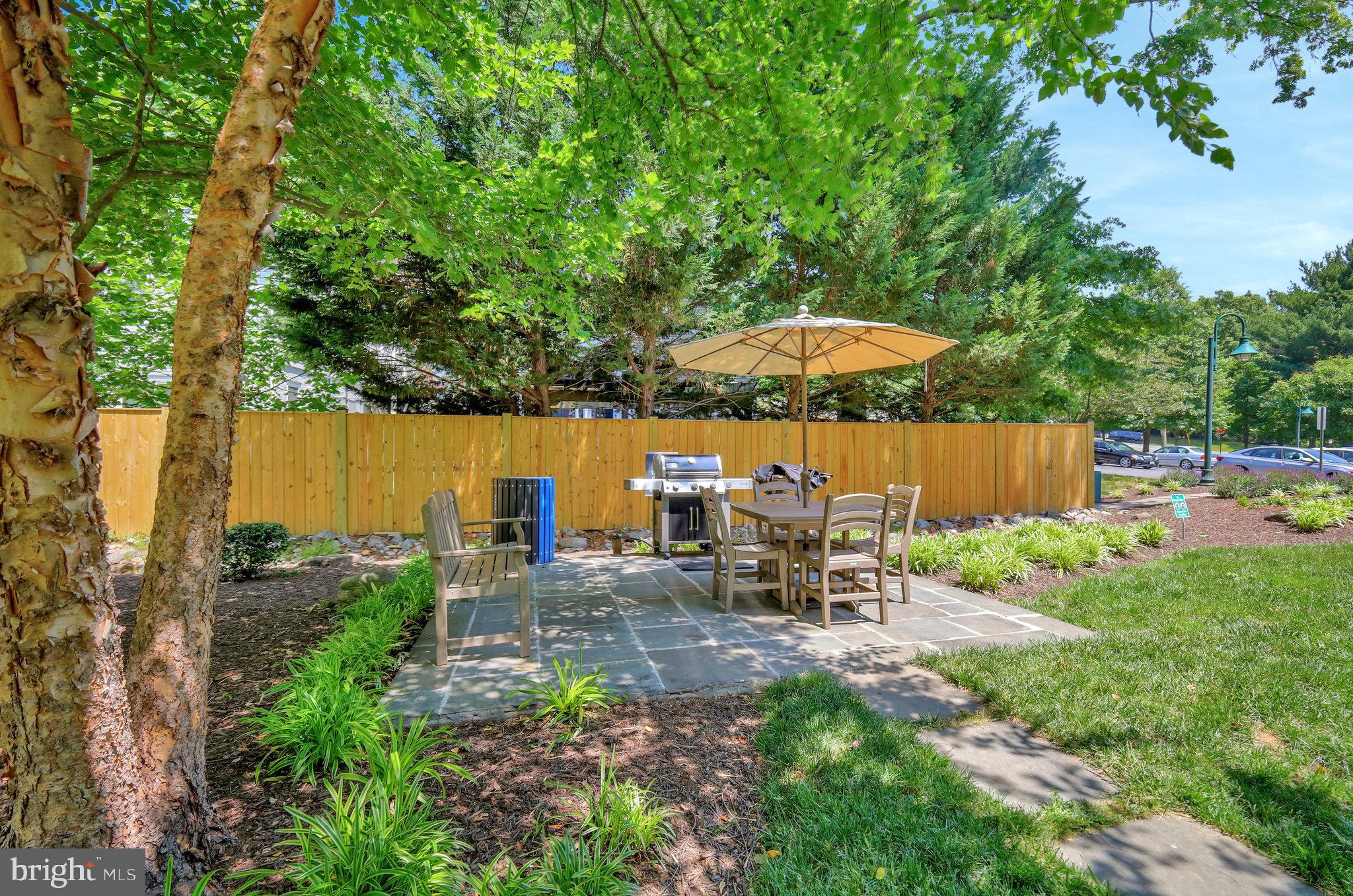 WEST VILLAGE OF SHIRLINGTON - Residential