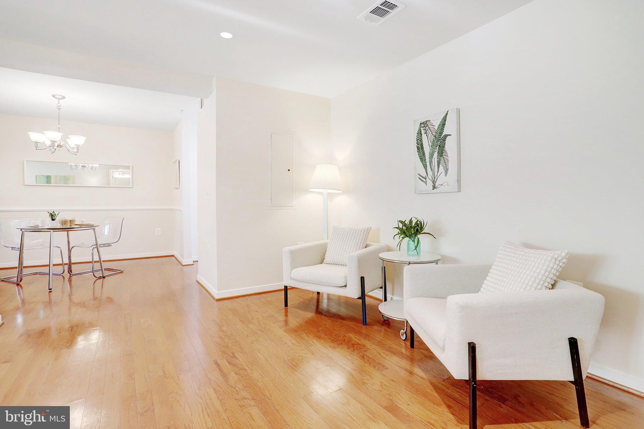 WEST VILLAGE OF SHIRLINGTON - Residential