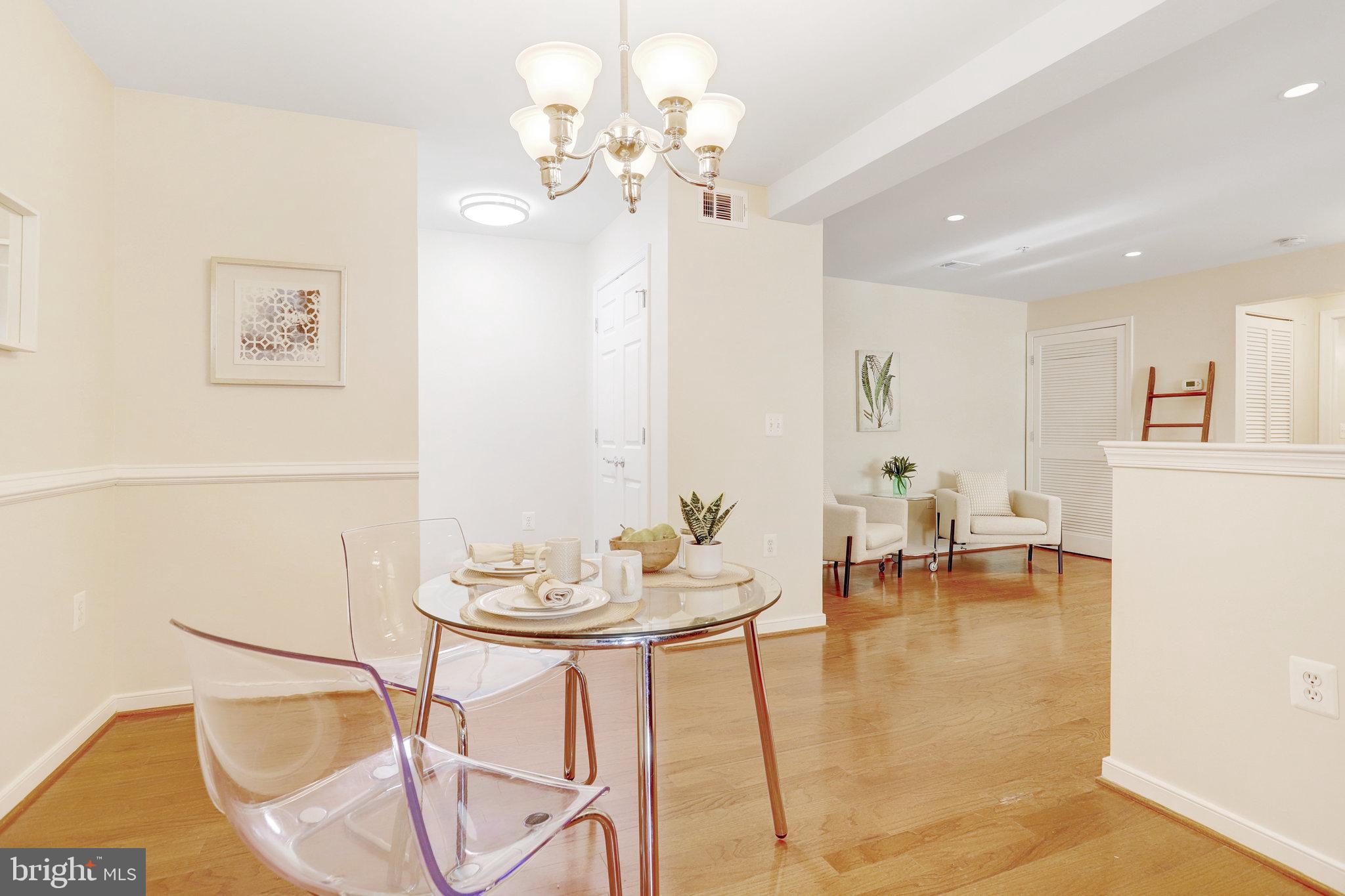 WEST VILLAGE OF SHIRLINGTON - Residential