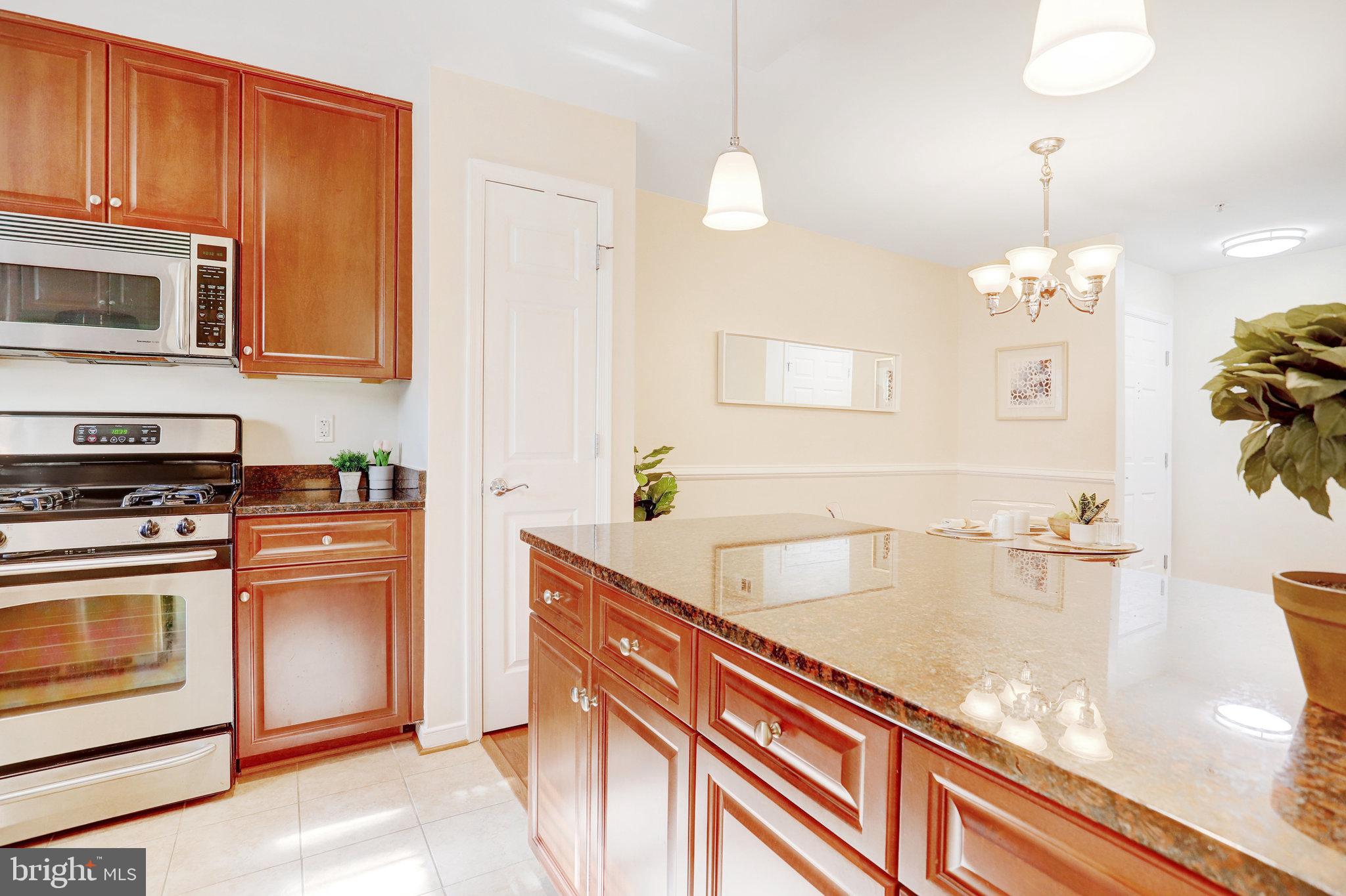 WEST VILLAGE OF SHIRLINGTON - Residential