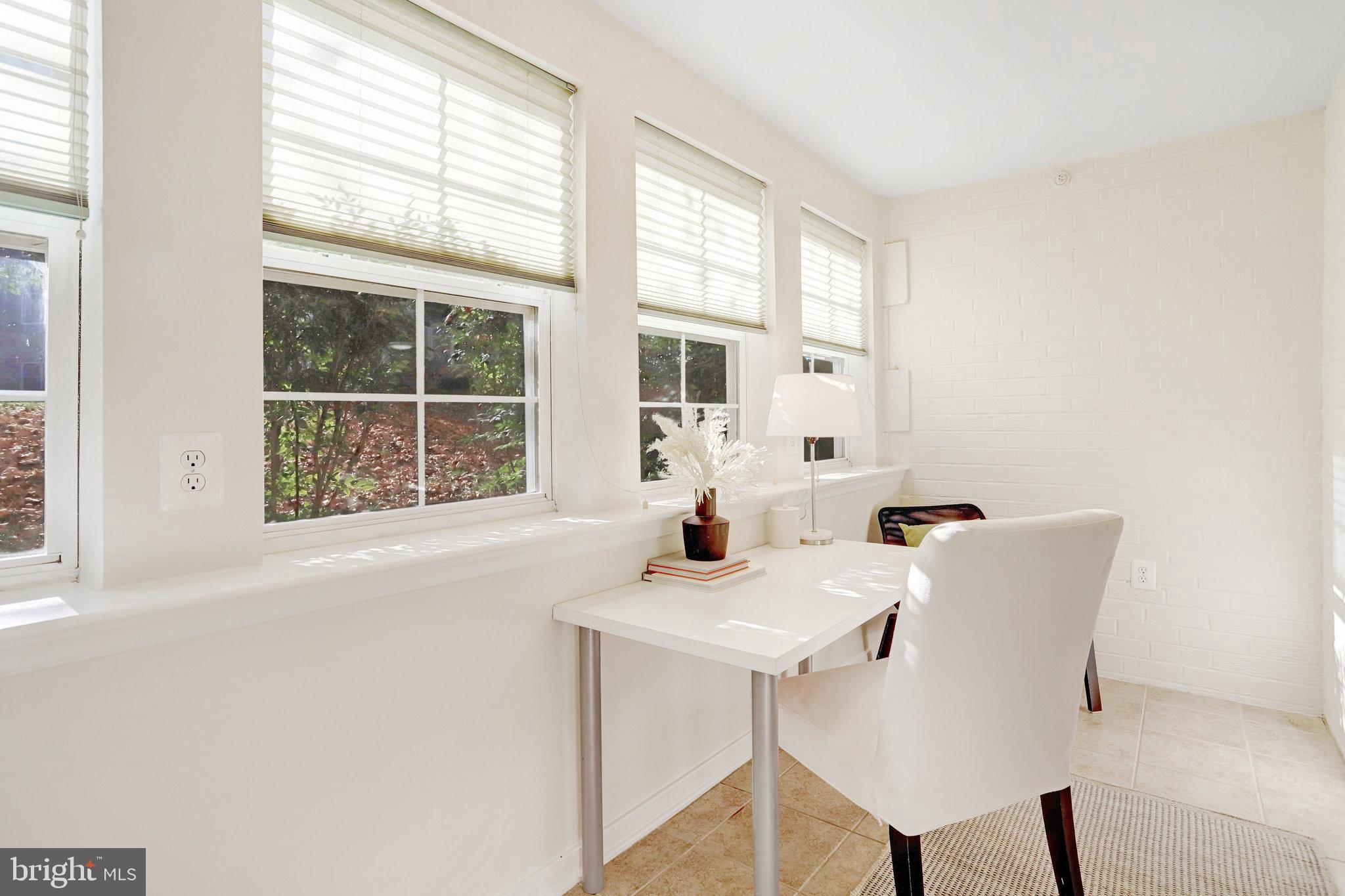 WEST VILLAGE OF SHIRLINGTON - Residential