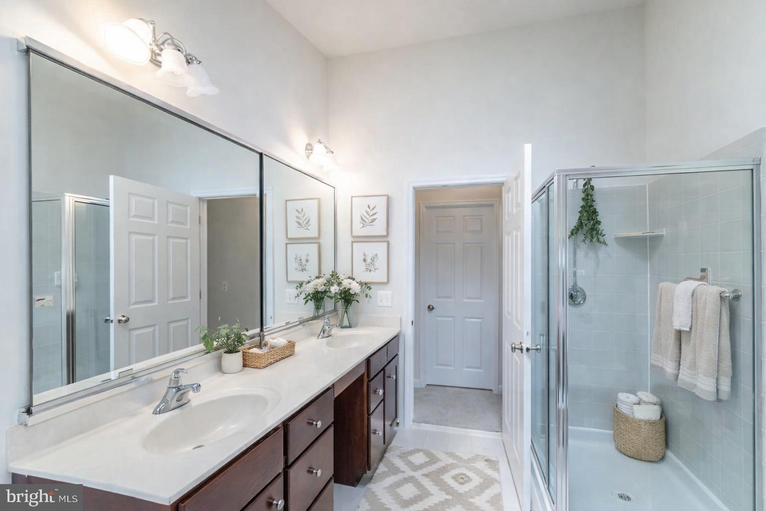 SOUTH RIDING - Residential