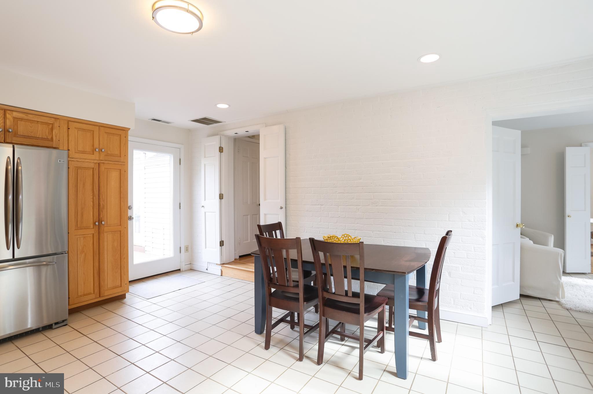 WAVERLY HILLS - Residential