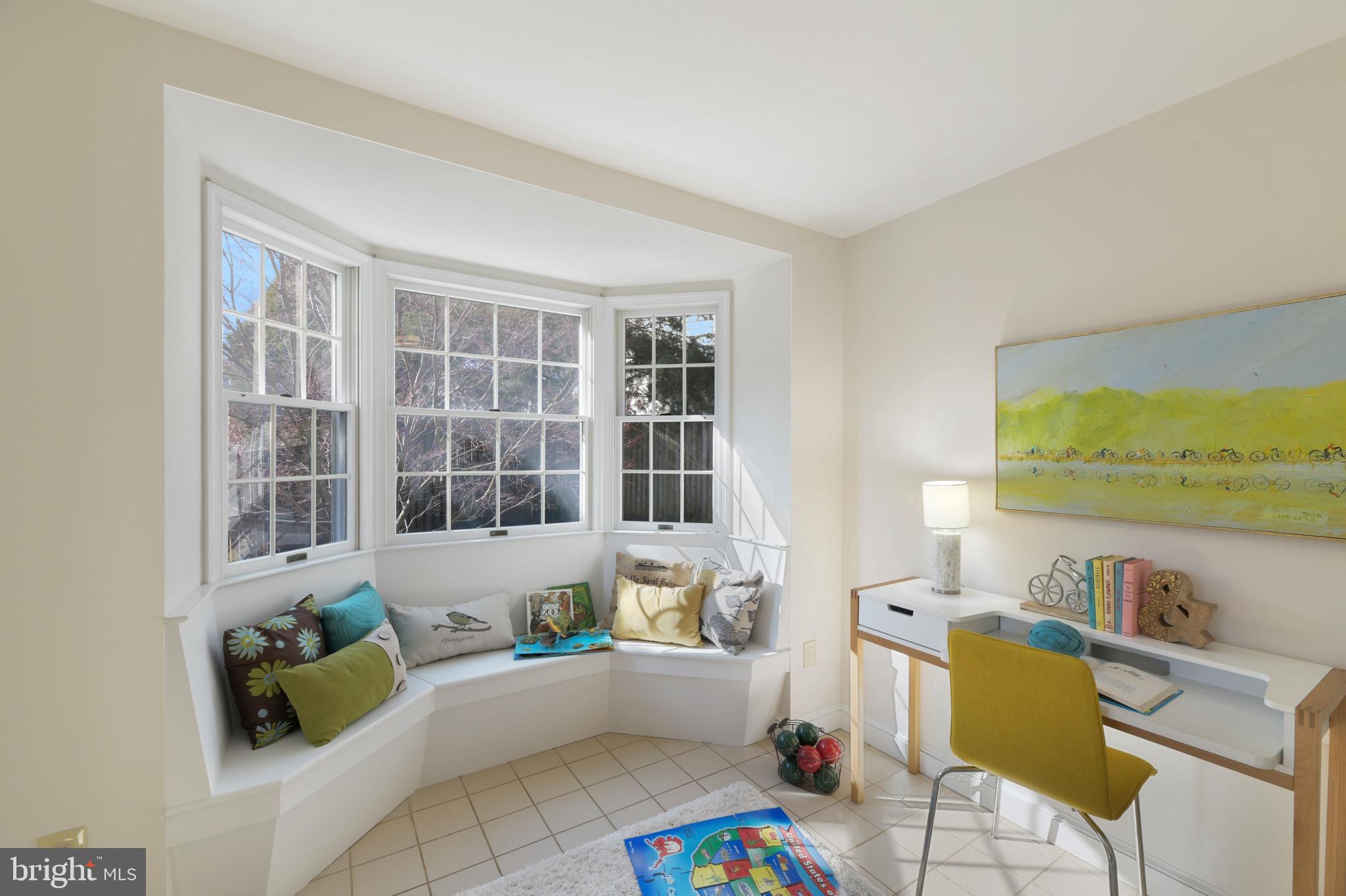 WAVERLY HILLS - Residential