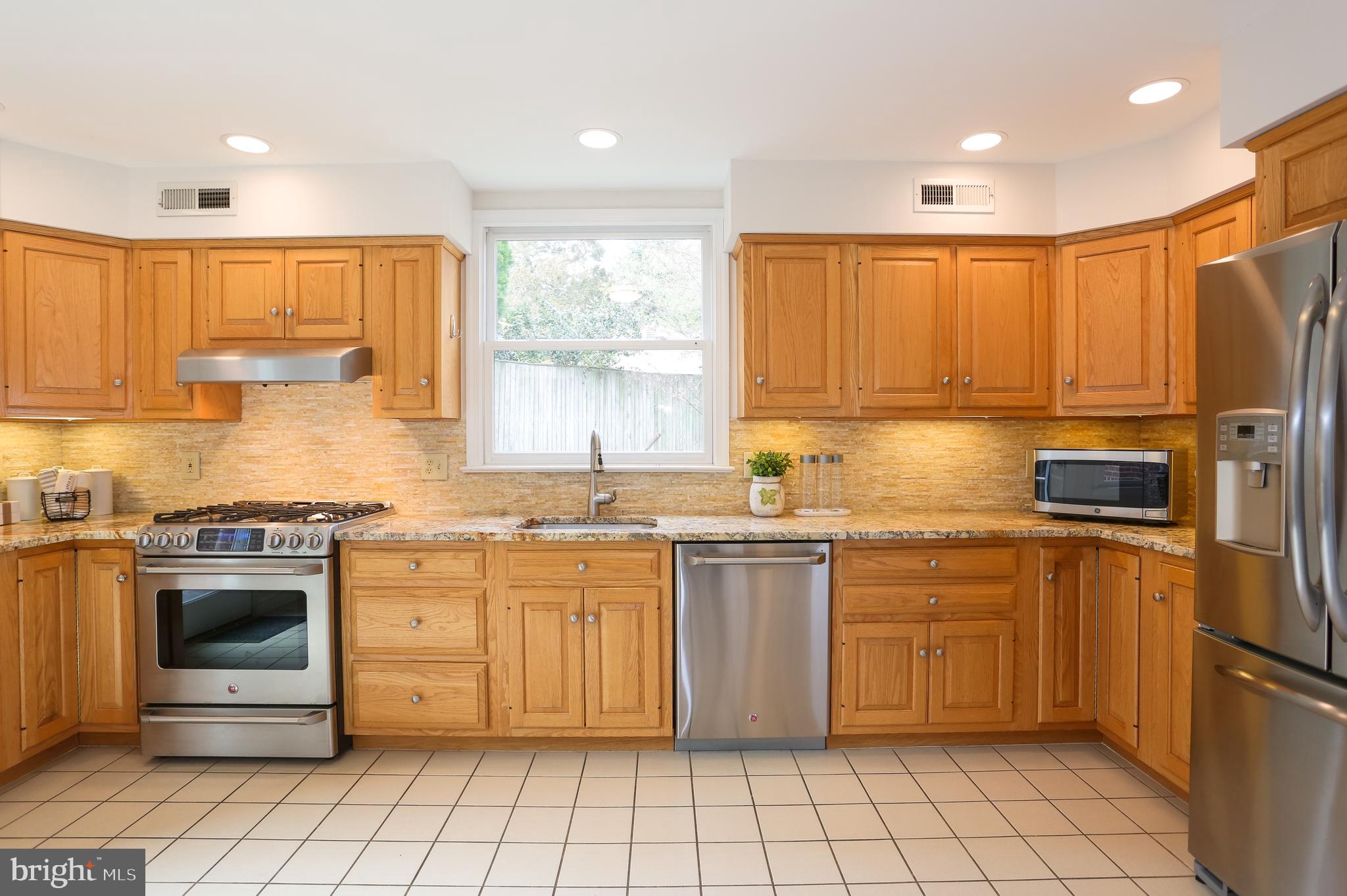 WAVERLY HILLS - Residential