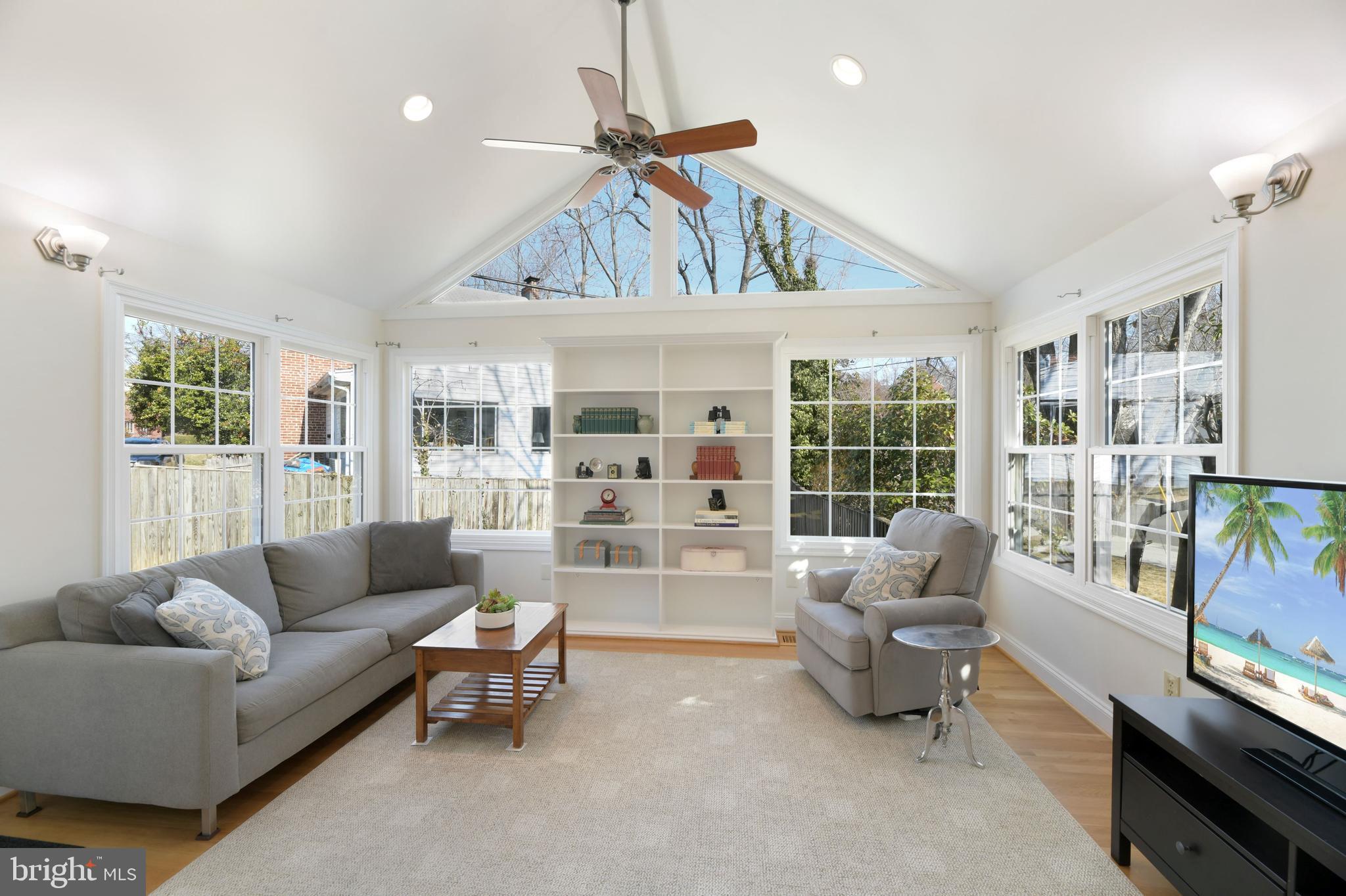 WAVERLY HILLS - Residential