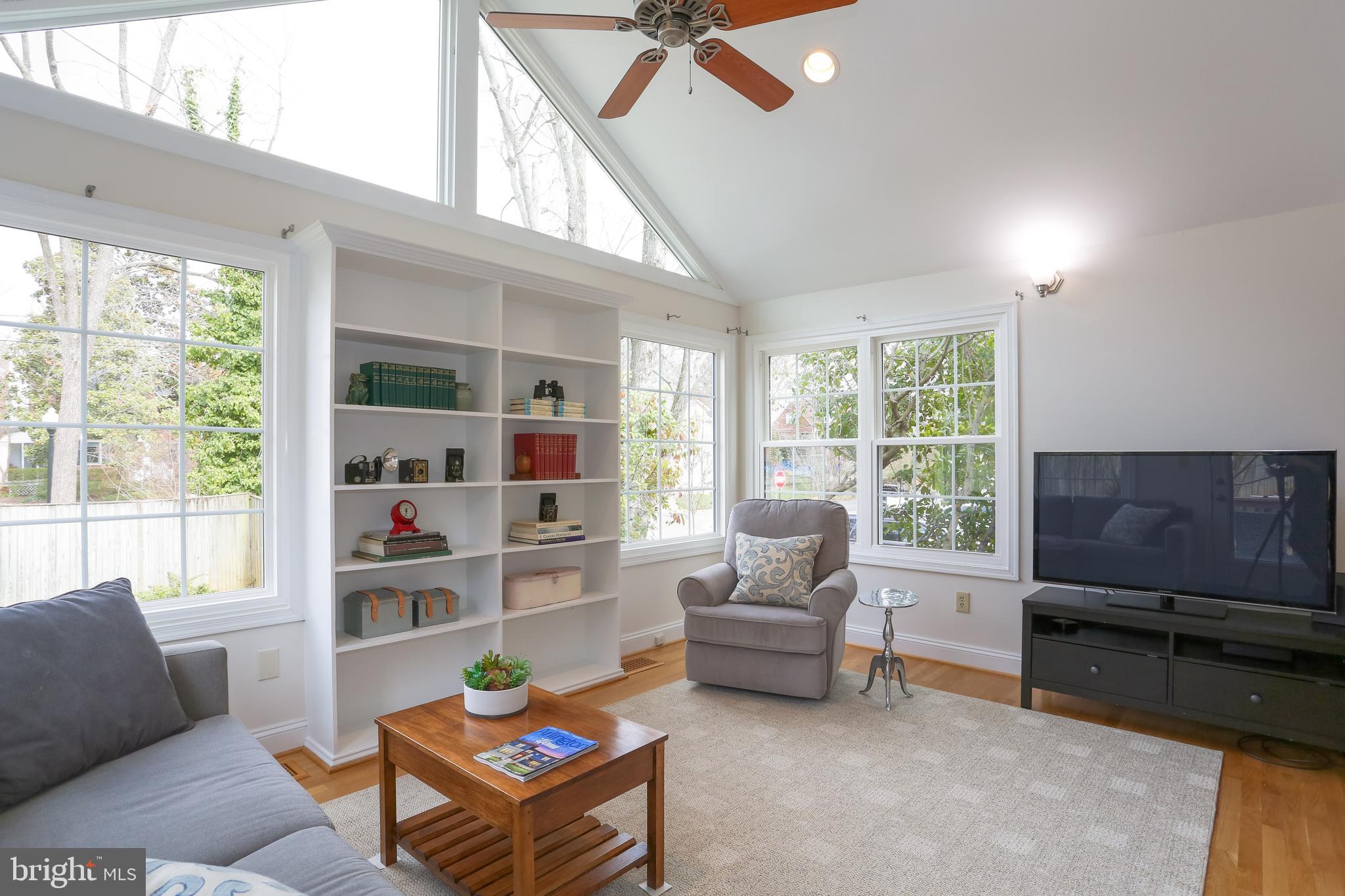 WAVERLY HILLS - Residential