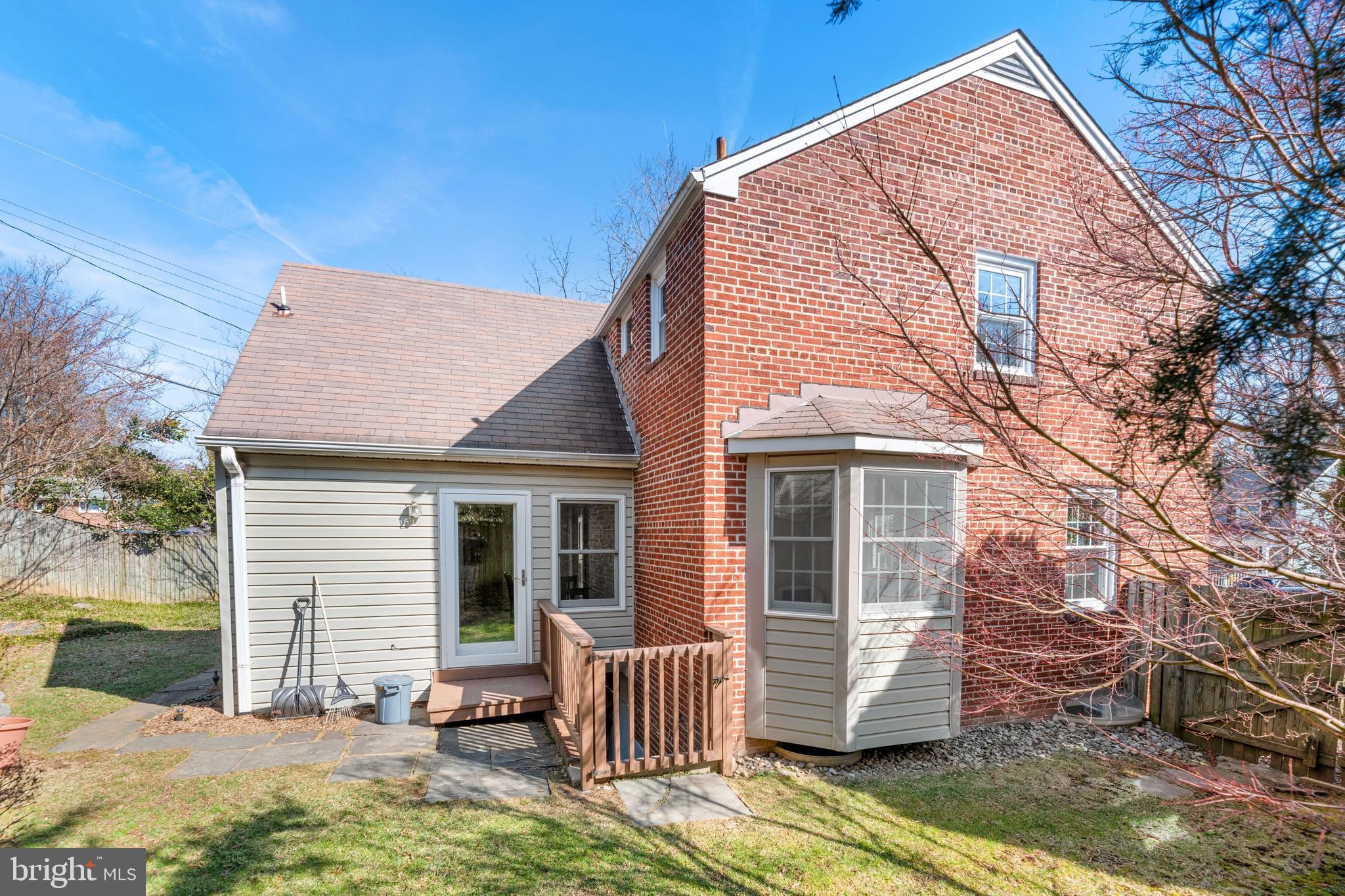 WAVERLY HILLS - Residential