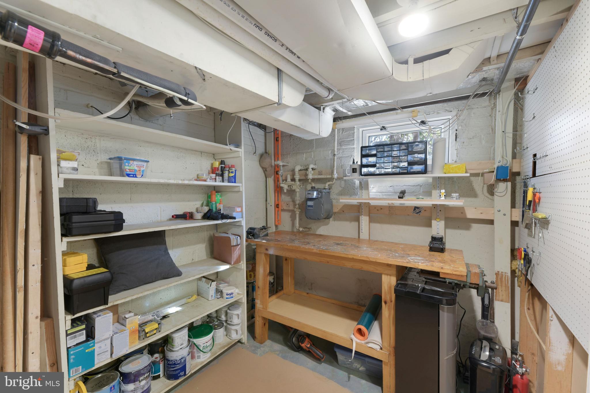 WAVERLY HILLS - Residential