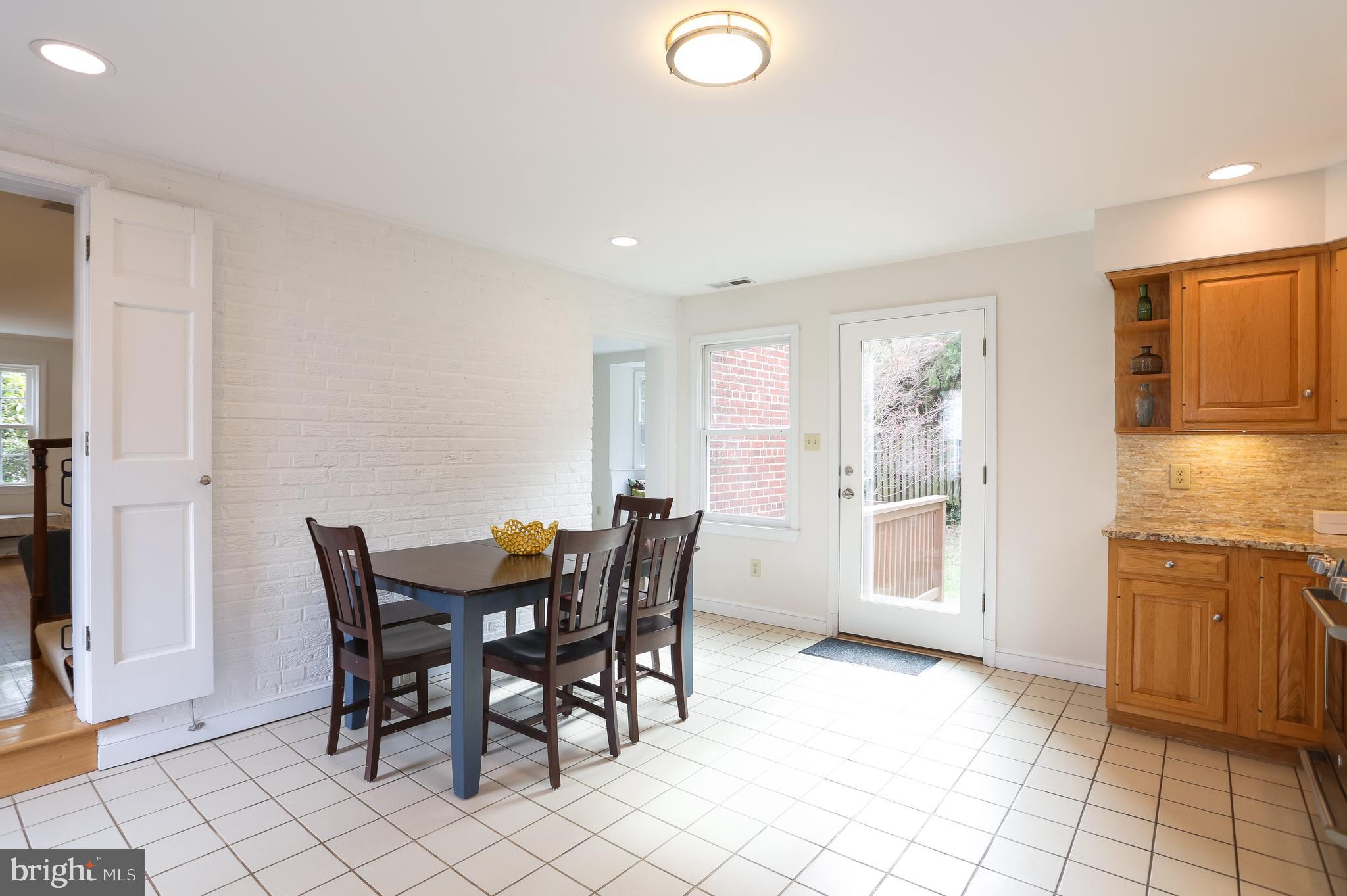 WAVERLY HILLS - Residential