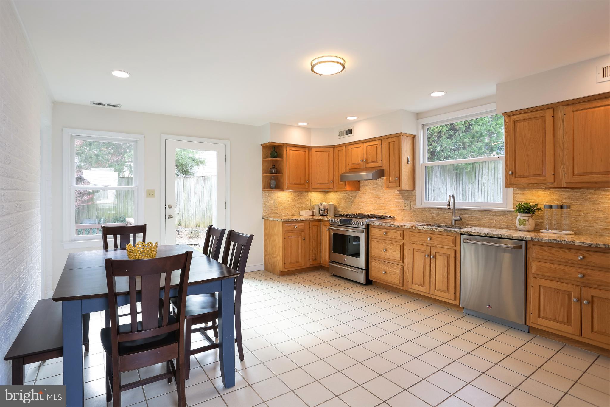 WAVERLY HILLS - Residential