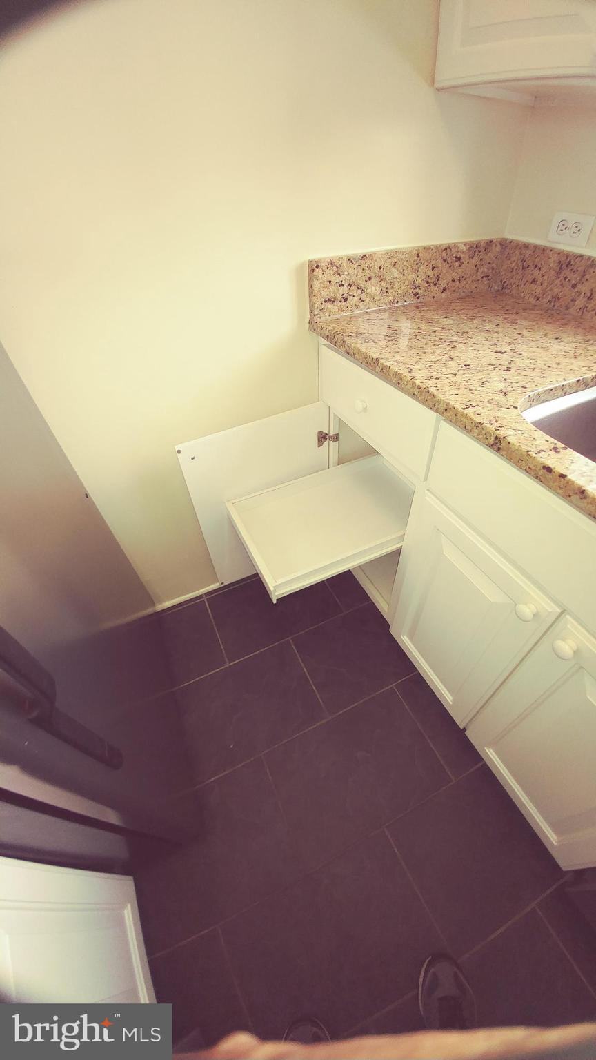 BEARINGS SOUTH - Residential Lease