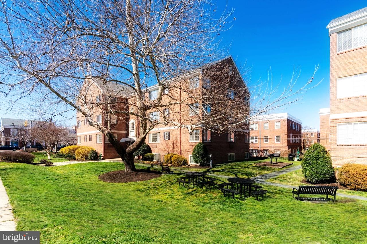 BEARINGS SOUTH - Residential Lease