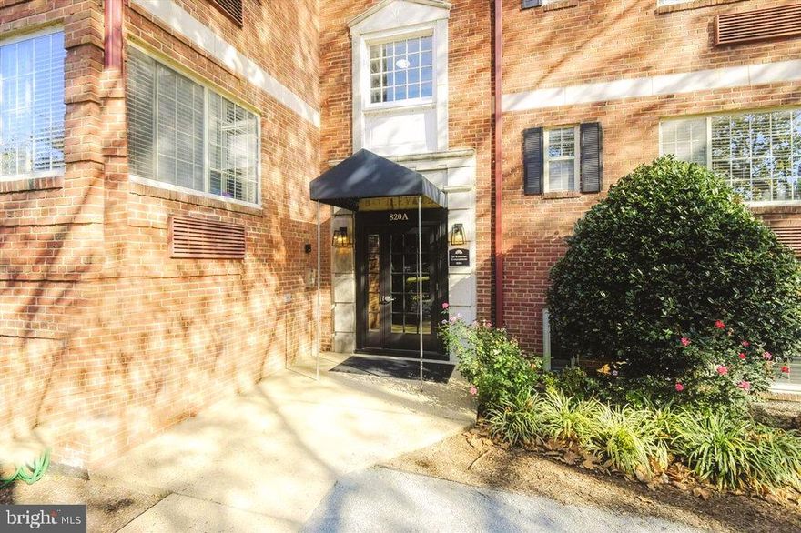 Start the lease by Sept 1 and it's yours for $1650.00 instead of $1695.00! If it's all about location this is it! 1 Bedroom located on the South End of Old Town just blocks to water and downtown. Across the street is the long time favorite 815 Southside where you can enjoy your favorite sports. 4 blocks to water. Right on the bike path. 7 blocks to King St. This 1BR has hardwood floors, an updated bath and kitchen with Granite and Stainless Steel.  It's a special place in your life. A place where you find classic architecture blended with the finest new interior finishes, giving each home a unique personality. Then you step out your door and find that all of Old Town Alexandria is your own place, too. Steps to gourmet grocery shopping. Steps to restaurants, nightlife, art, the Potomac. 1.3 mile walk to King St Metro. Plenty of coffee shops along the way. Take the Bike Path to DC or Mt Vernon! The owner will consider your pet. Pet resume requested (Google it) Parking is never an issue according to all of the past tenants who have lived here. Low Utility bills from 40-99 per month according to the owner. Storage area for you to use. Common Laundry is easy to access and very close to your apartment home. Be sure to watch YouTube Virtual Tour https://youtu.be/fS4LoBYKCoA