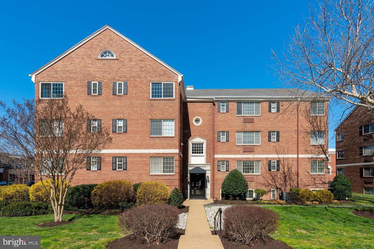 BEARINGS SOUTH - Residential Lease