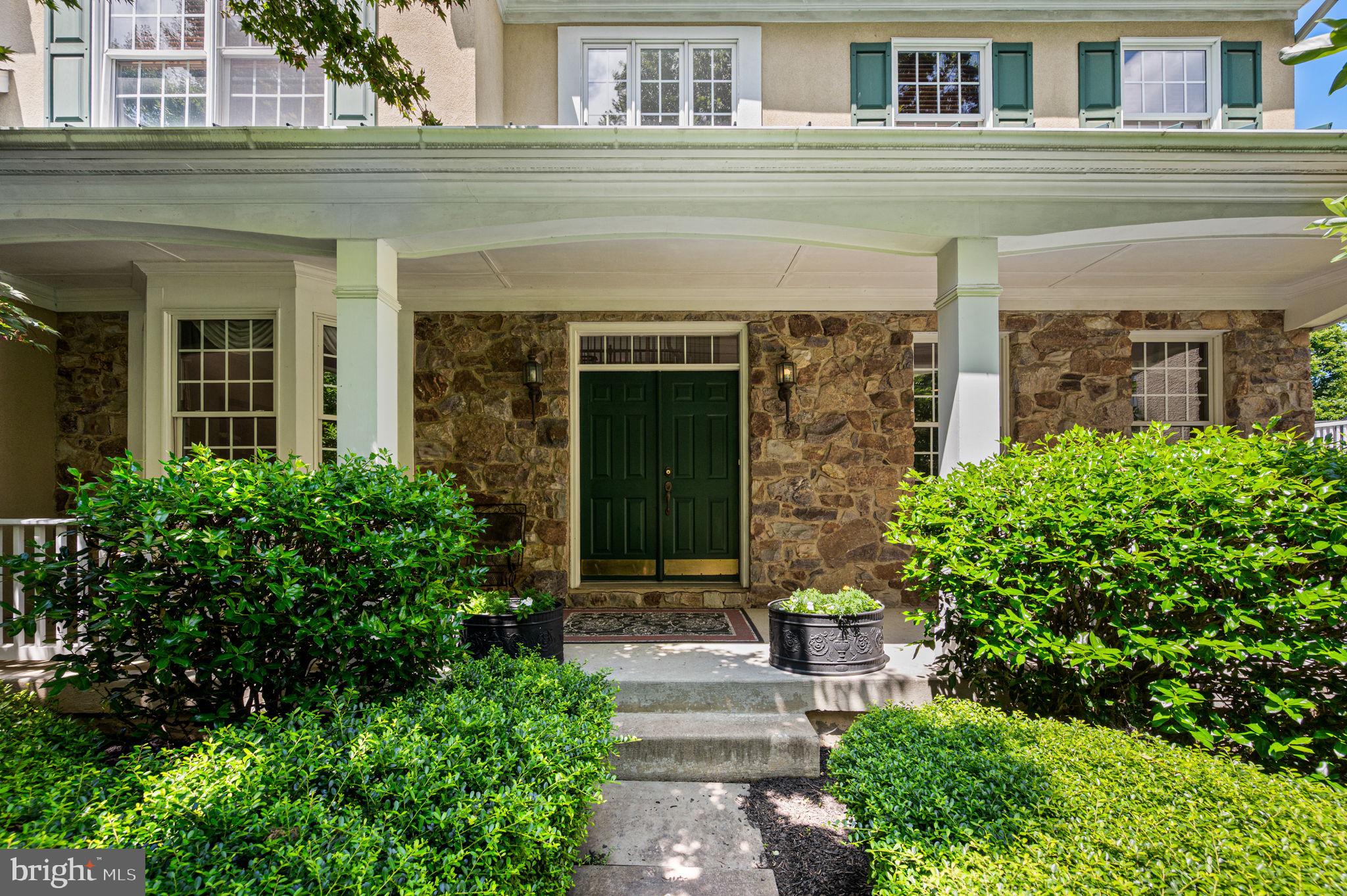 111 SAINT ANDREWS DRIVE