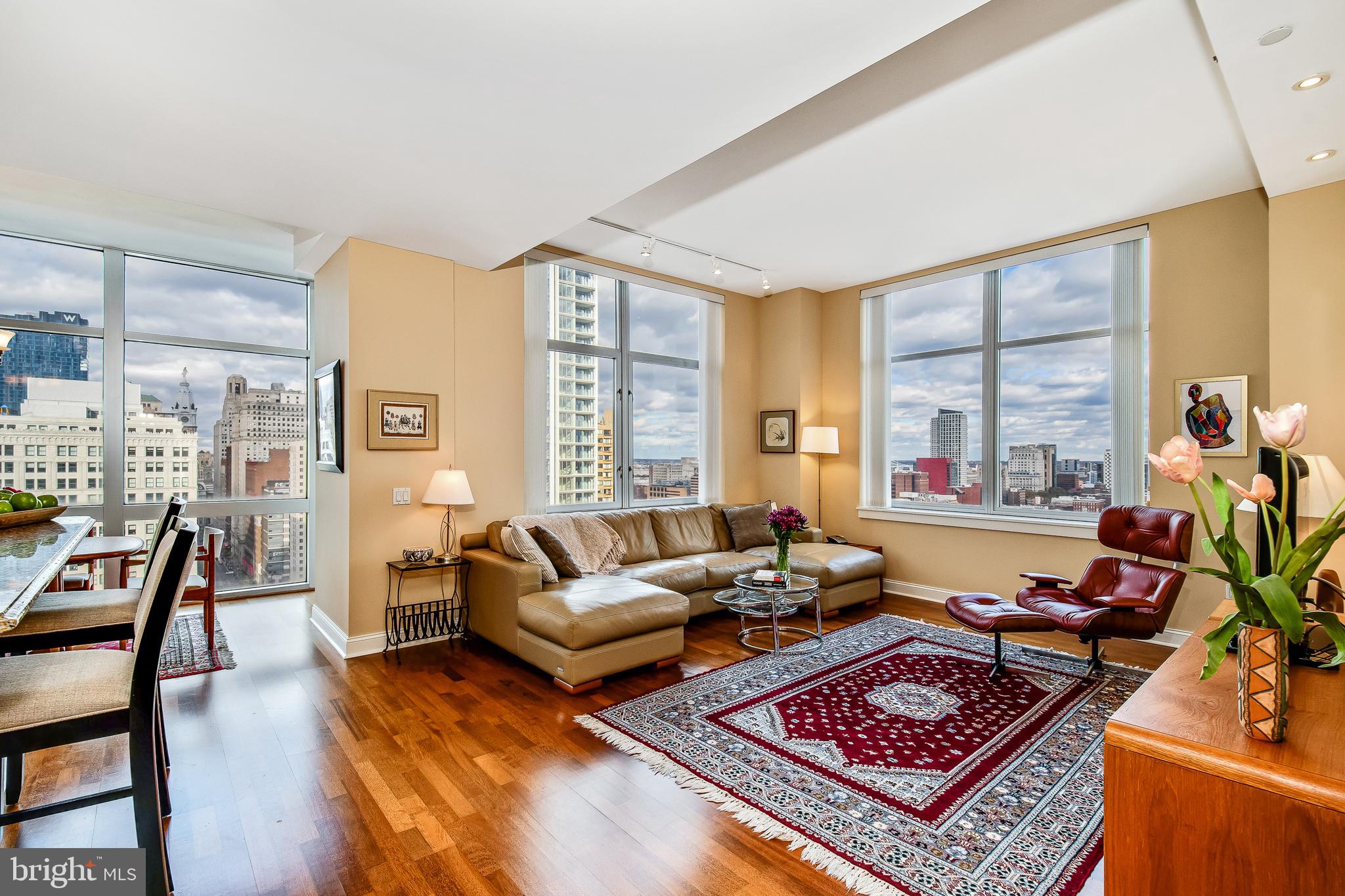 SYMPHONY HOUSE - Residential