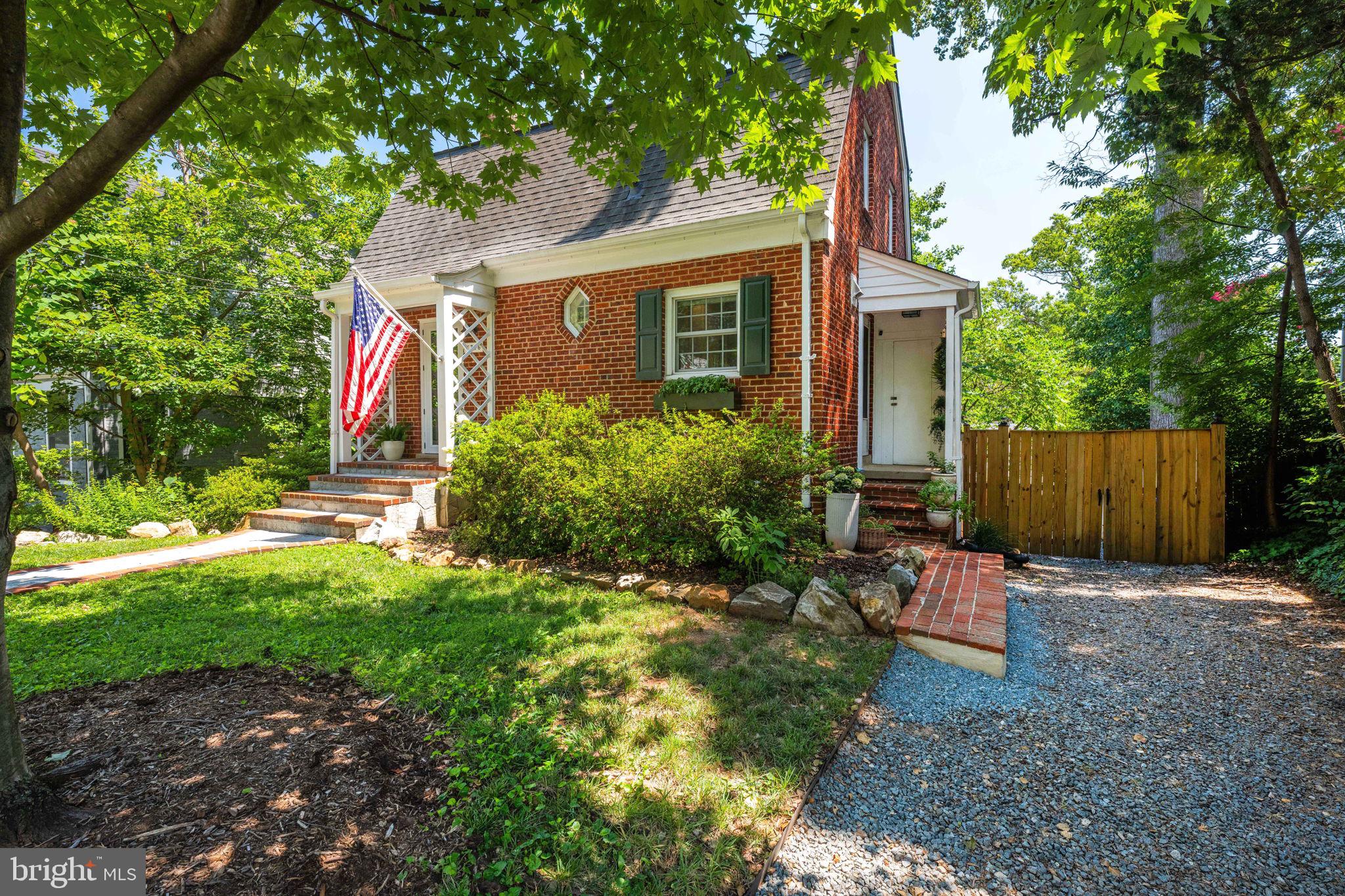 5706 9TH ROAD N