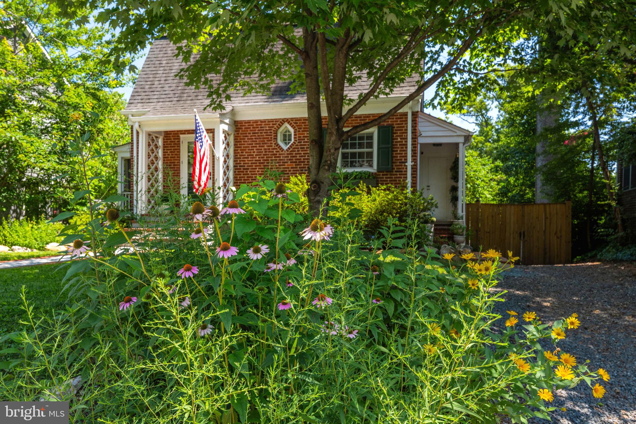 5706 9TH ROAD N