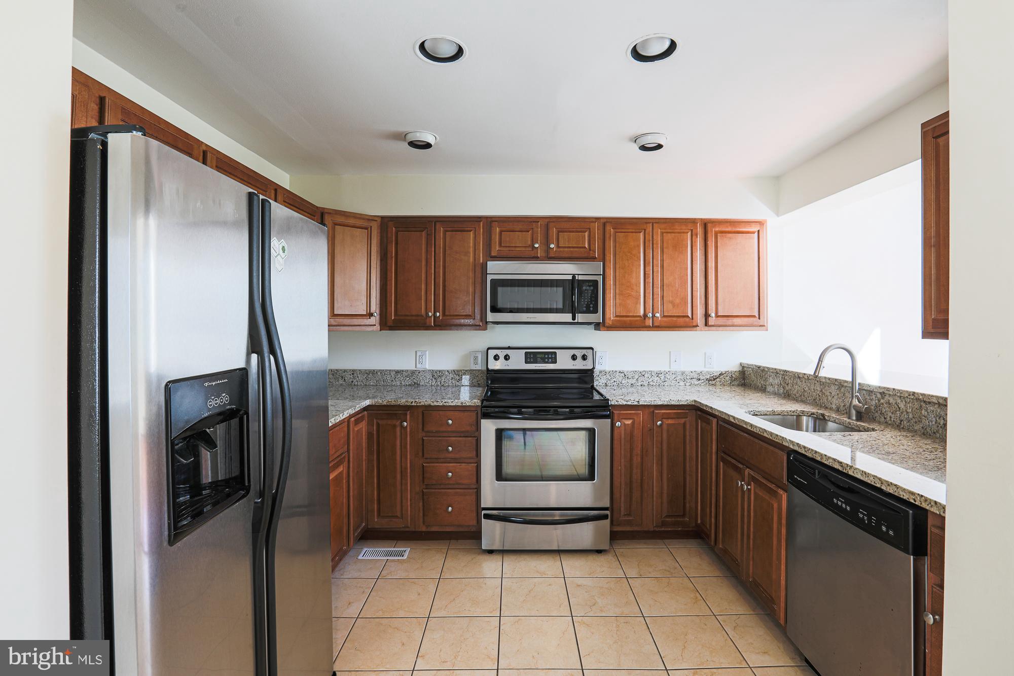 MOUNT WASHINGTON - Commercial Sale