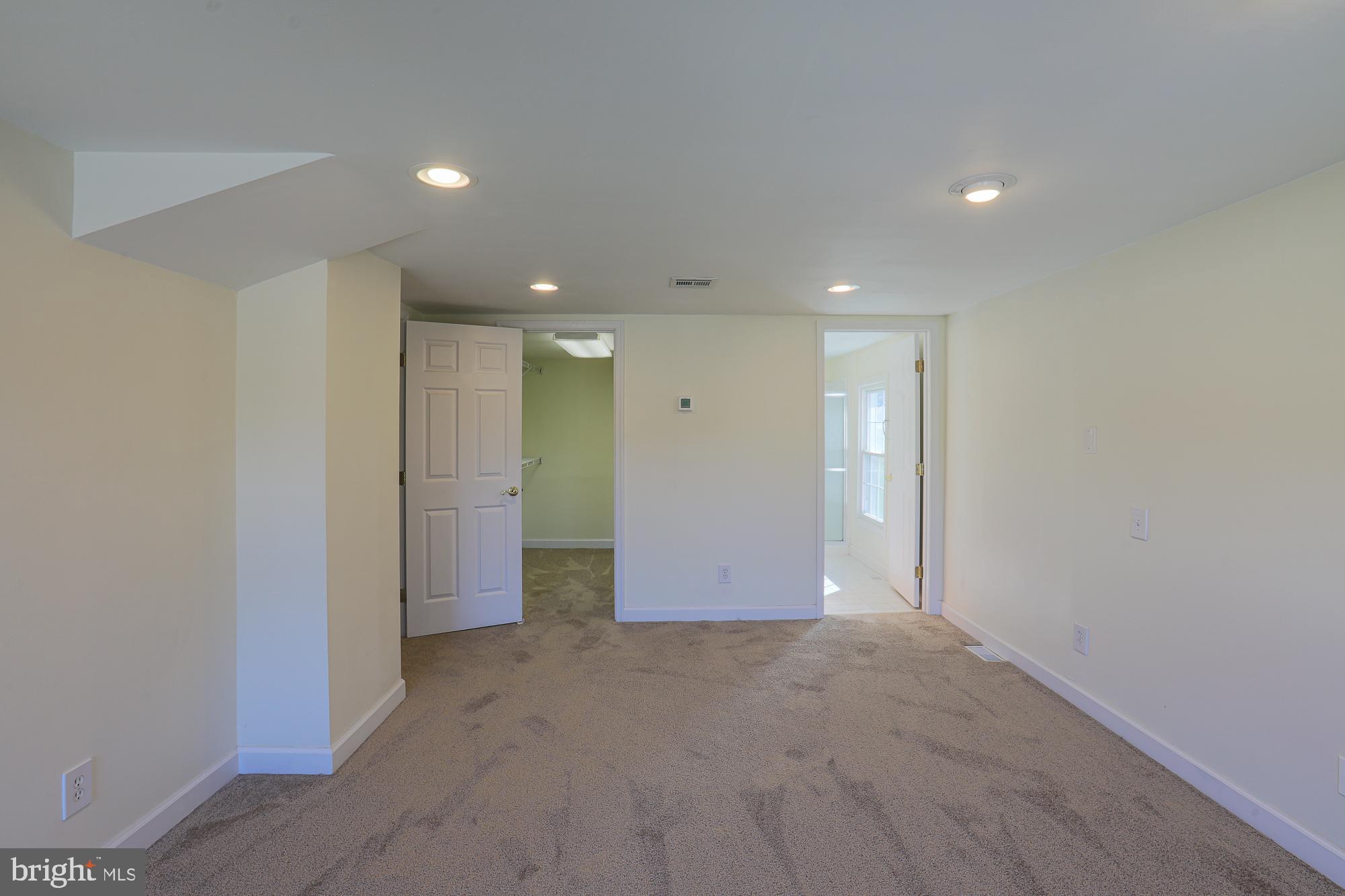 MOUNT WASHINGTON - Commercial Sale