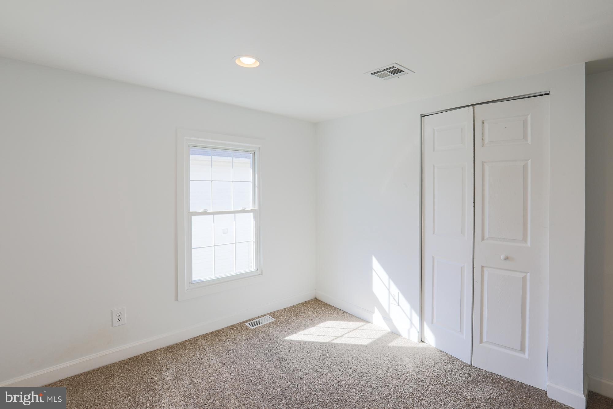 MOUNT WASHINGTON - Commercial Sale