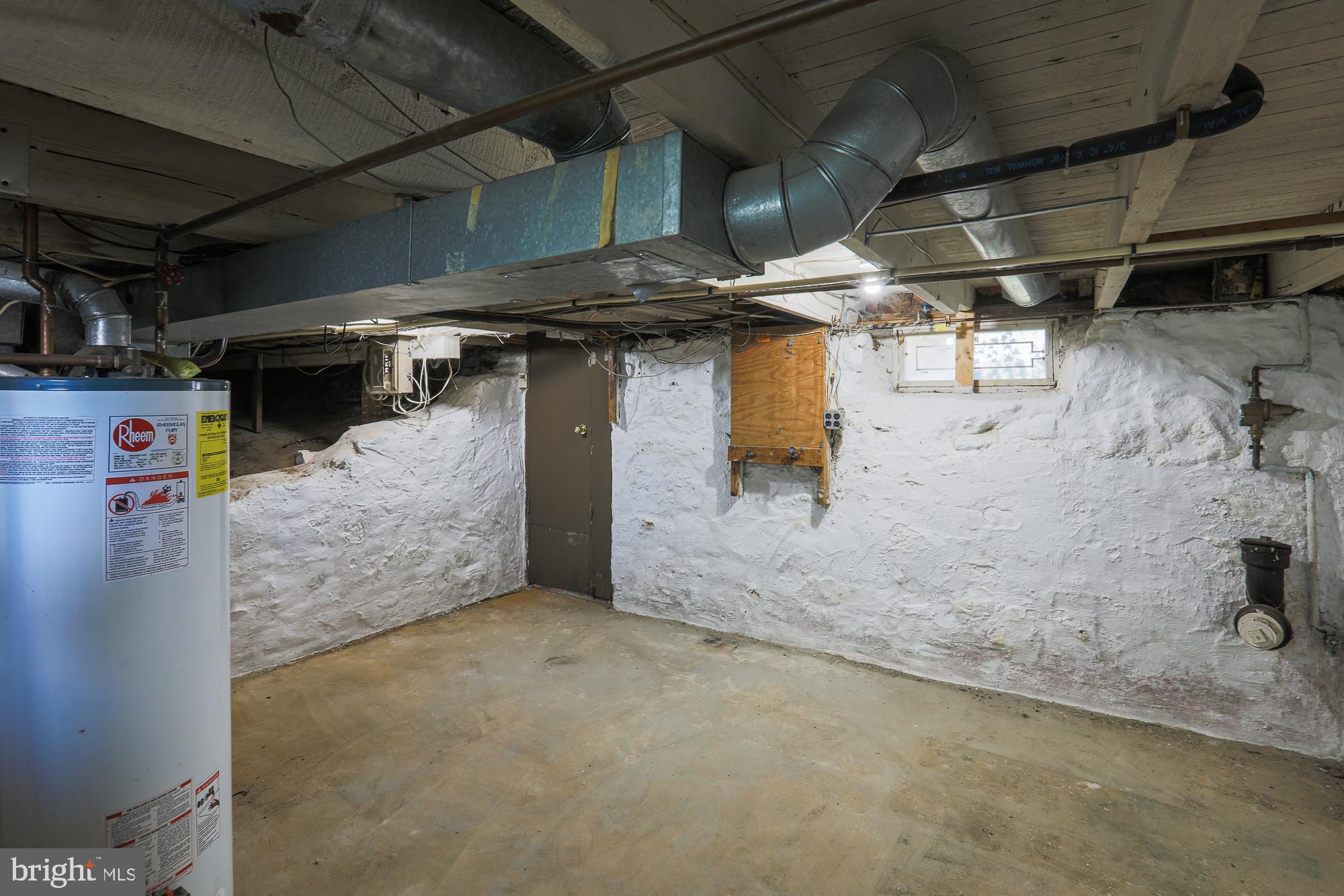 MOUNT WASHINGTON - Commercial Sale