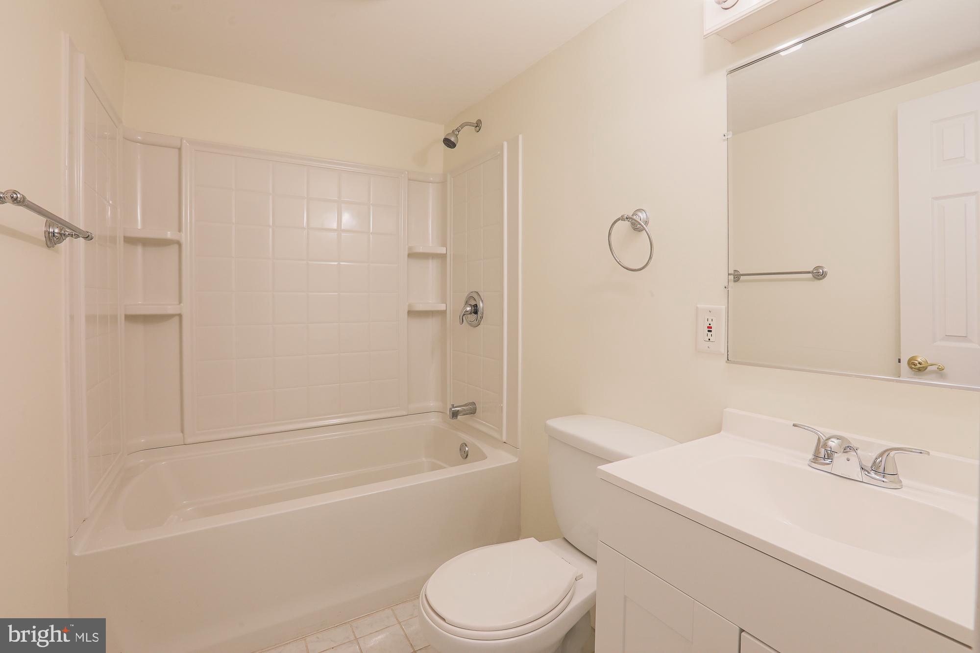 MOUNT WASHINGTON - Commercial Sale