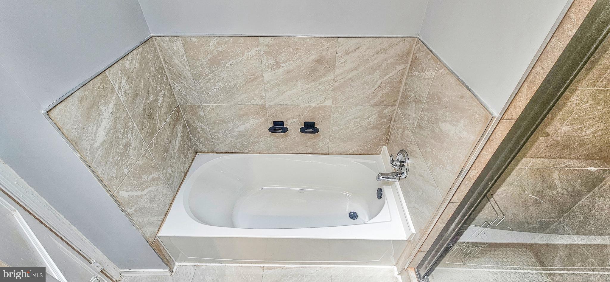 WEST OAK LANE - Residential Lease