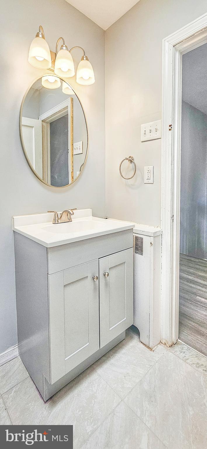 WEST OAK LANE - Residential Lease