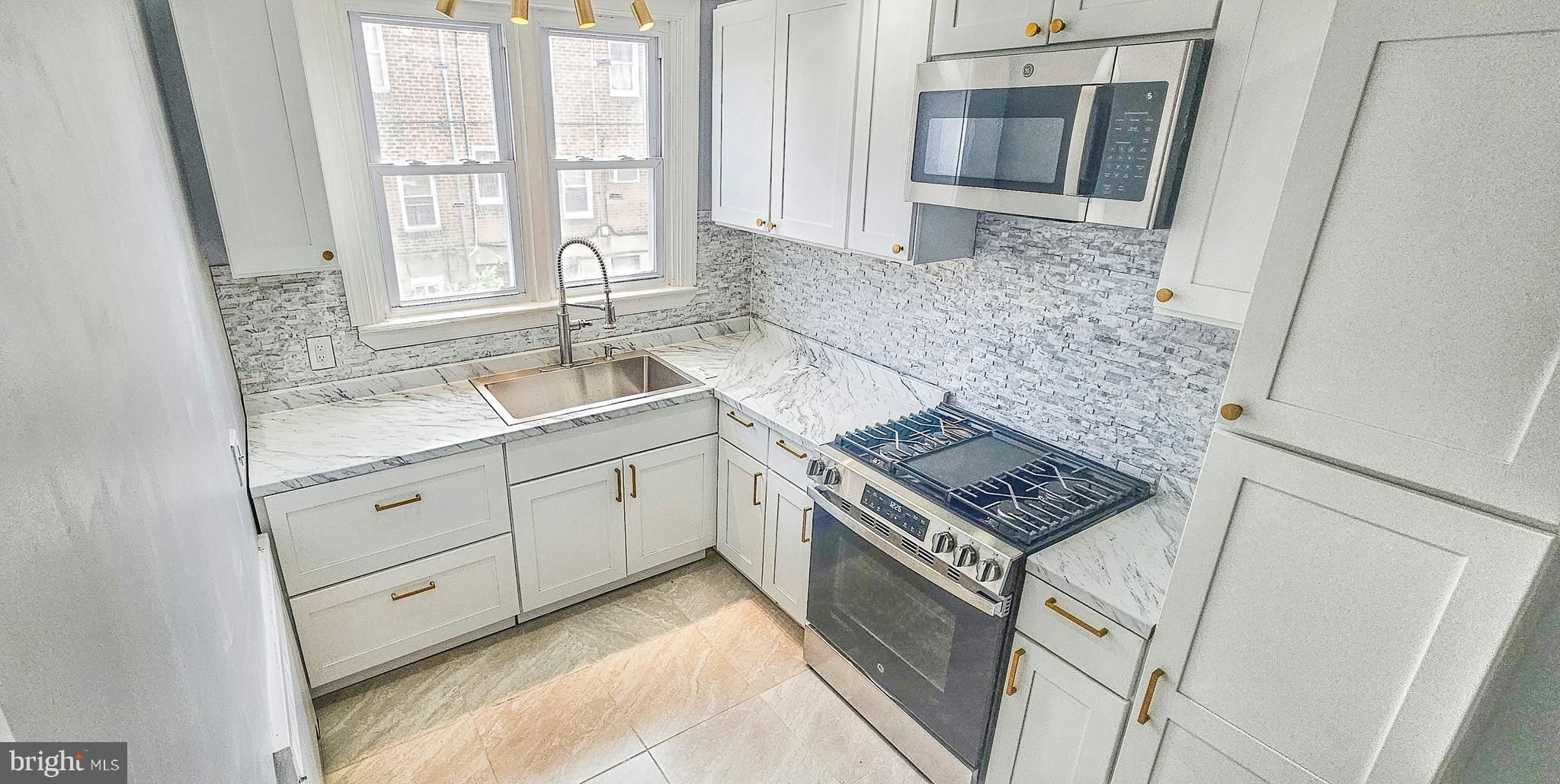 WEST OAK LANE - Residential Lease