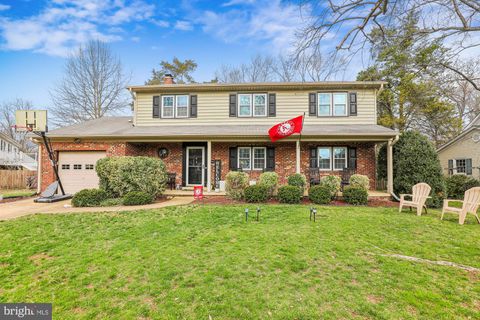 Photo of 7823 Friars Court, ALEXANDRIA, VA 22306 (MLS # VAFX2295386)