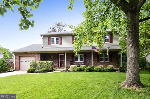 7823 FRIARS COURT ALEXANDRIA VA 22306