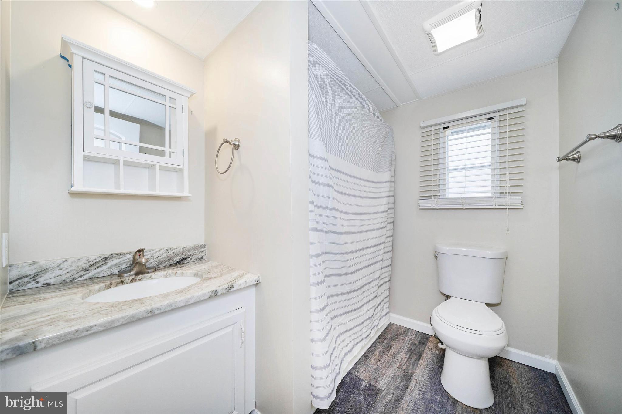 ANGOLA ESTATES - Residential