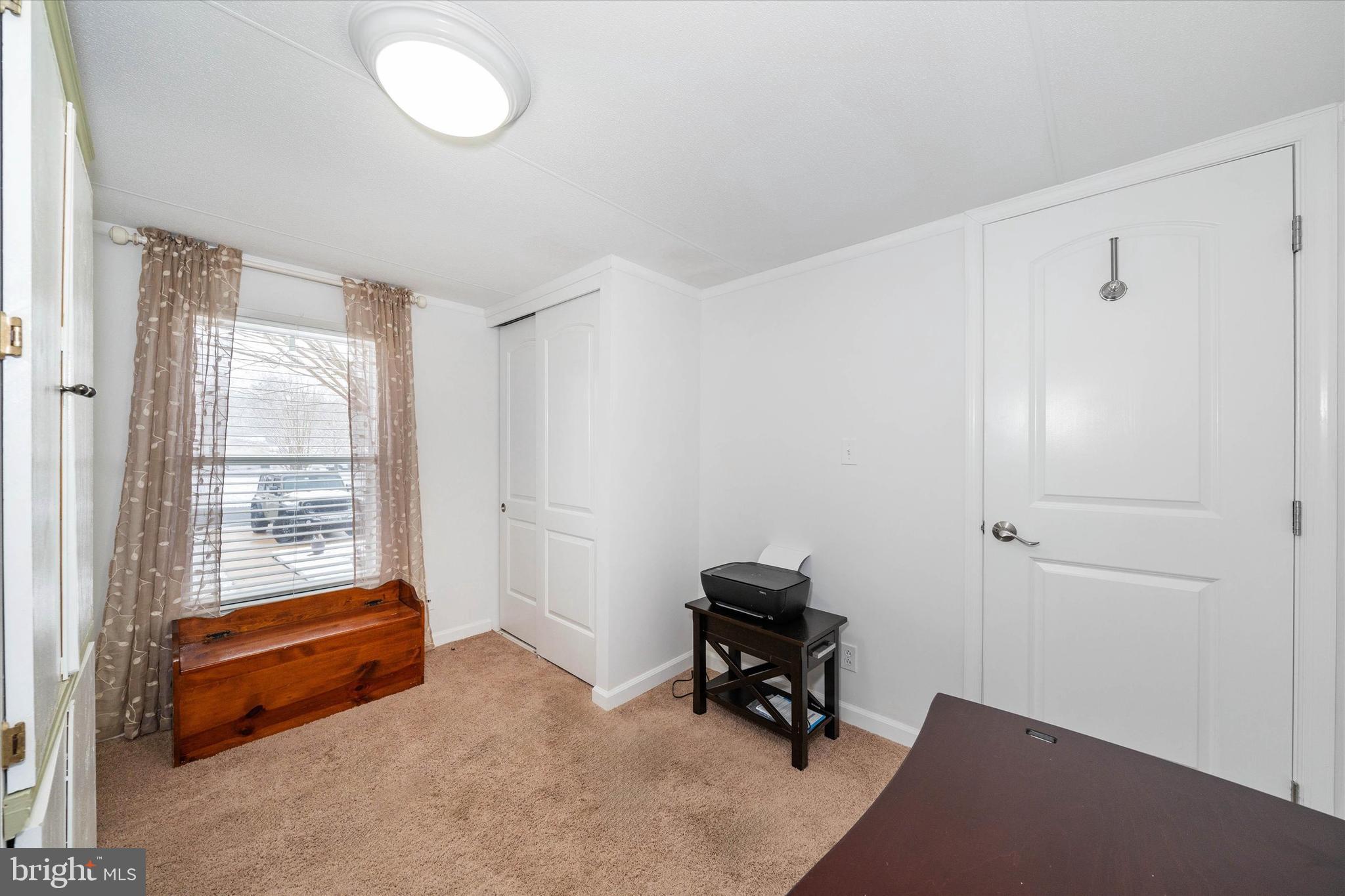 ANGOLA ESTATES - Residential