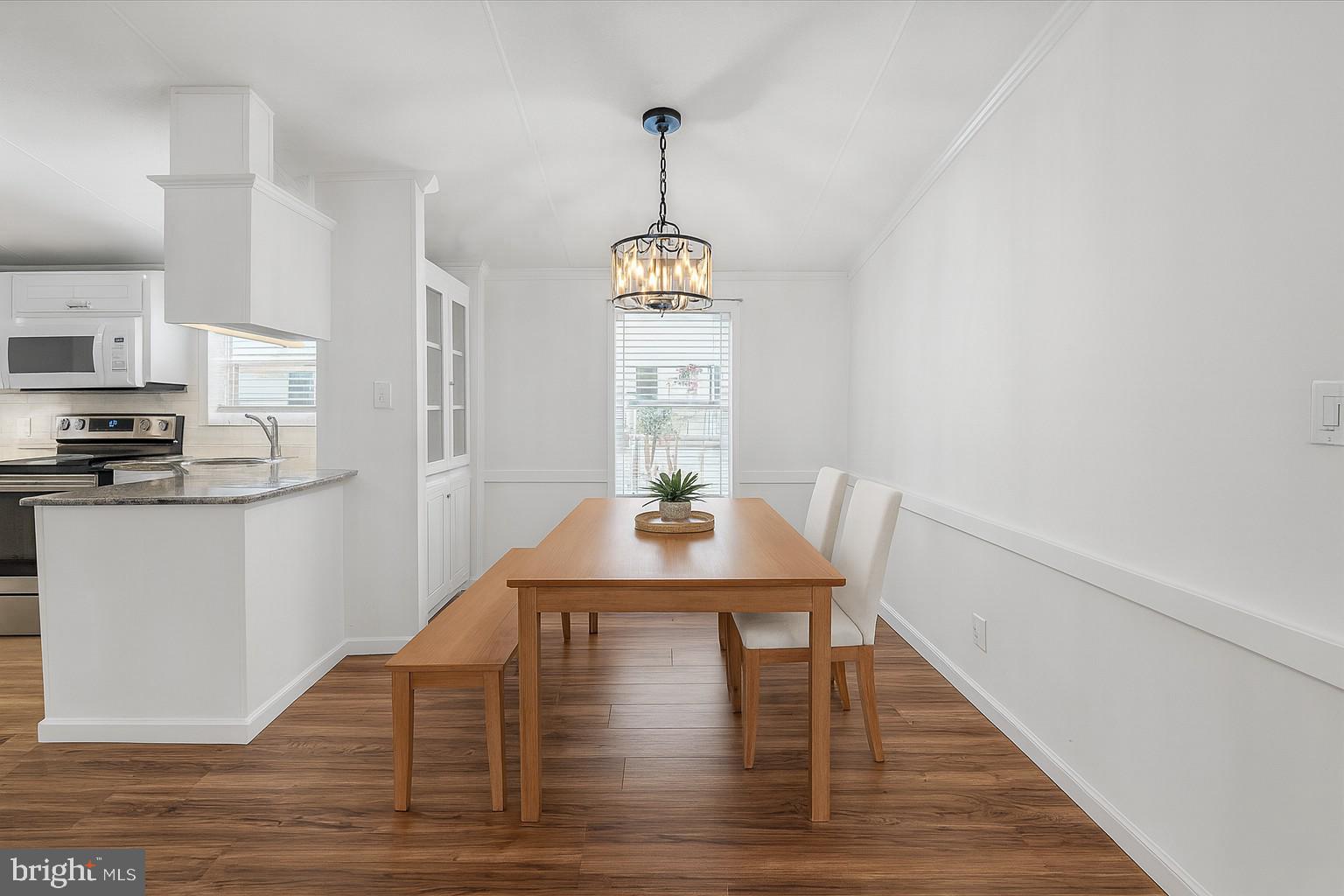 ANGOLA ESTATES - Residential