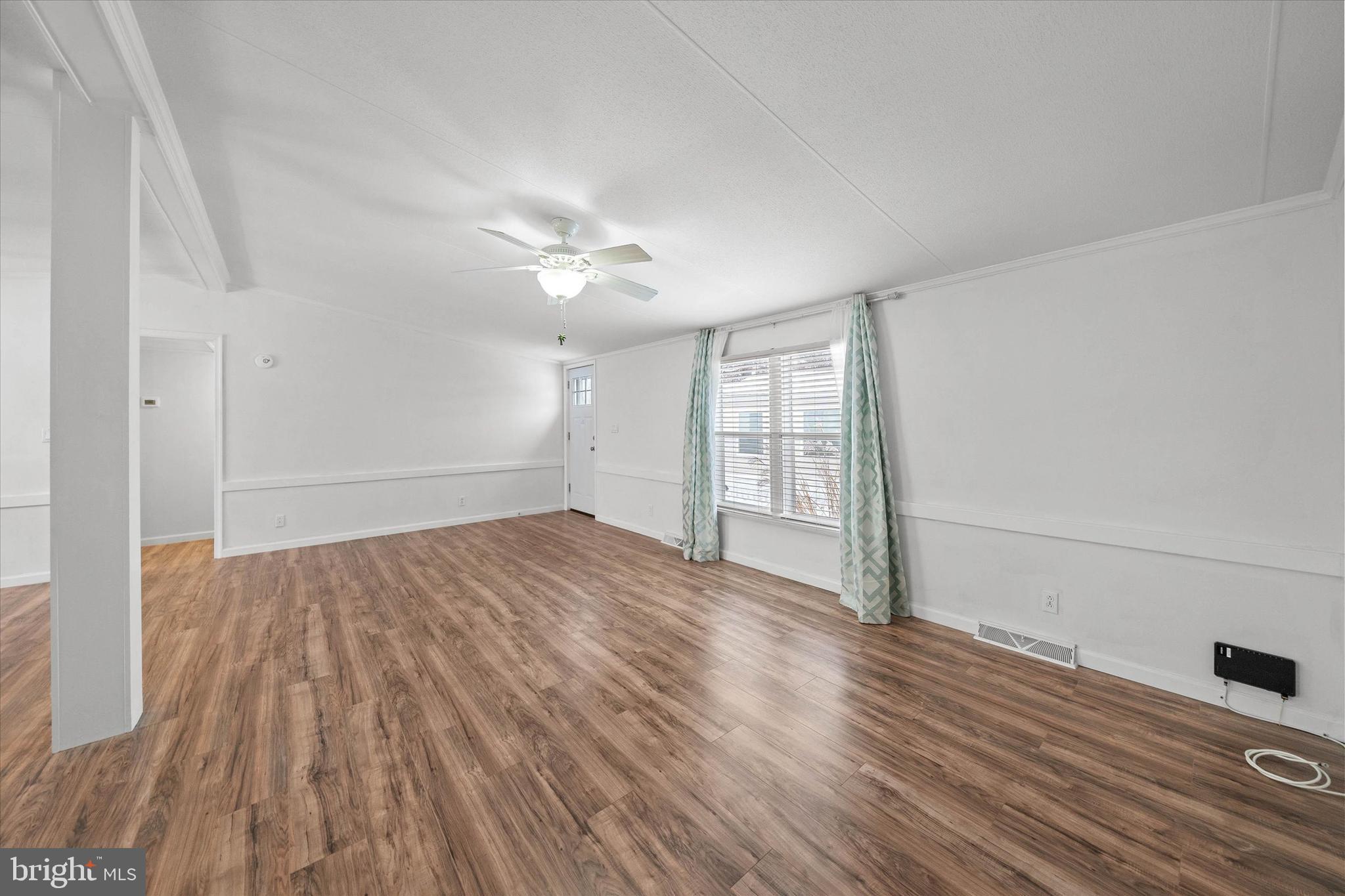 ANGOLA ESTATES - Residential