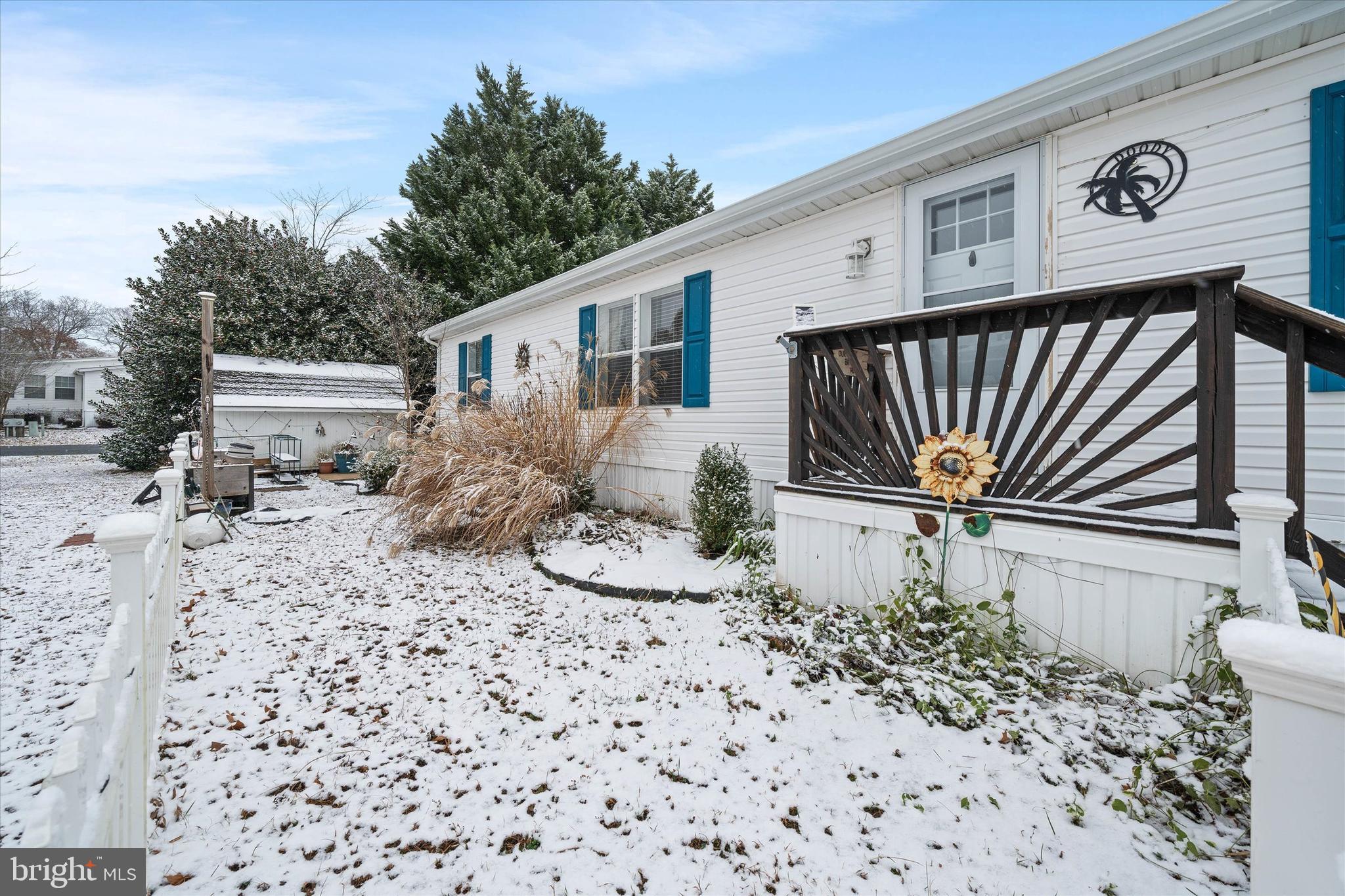 ANGOLA ESTATES - Residential