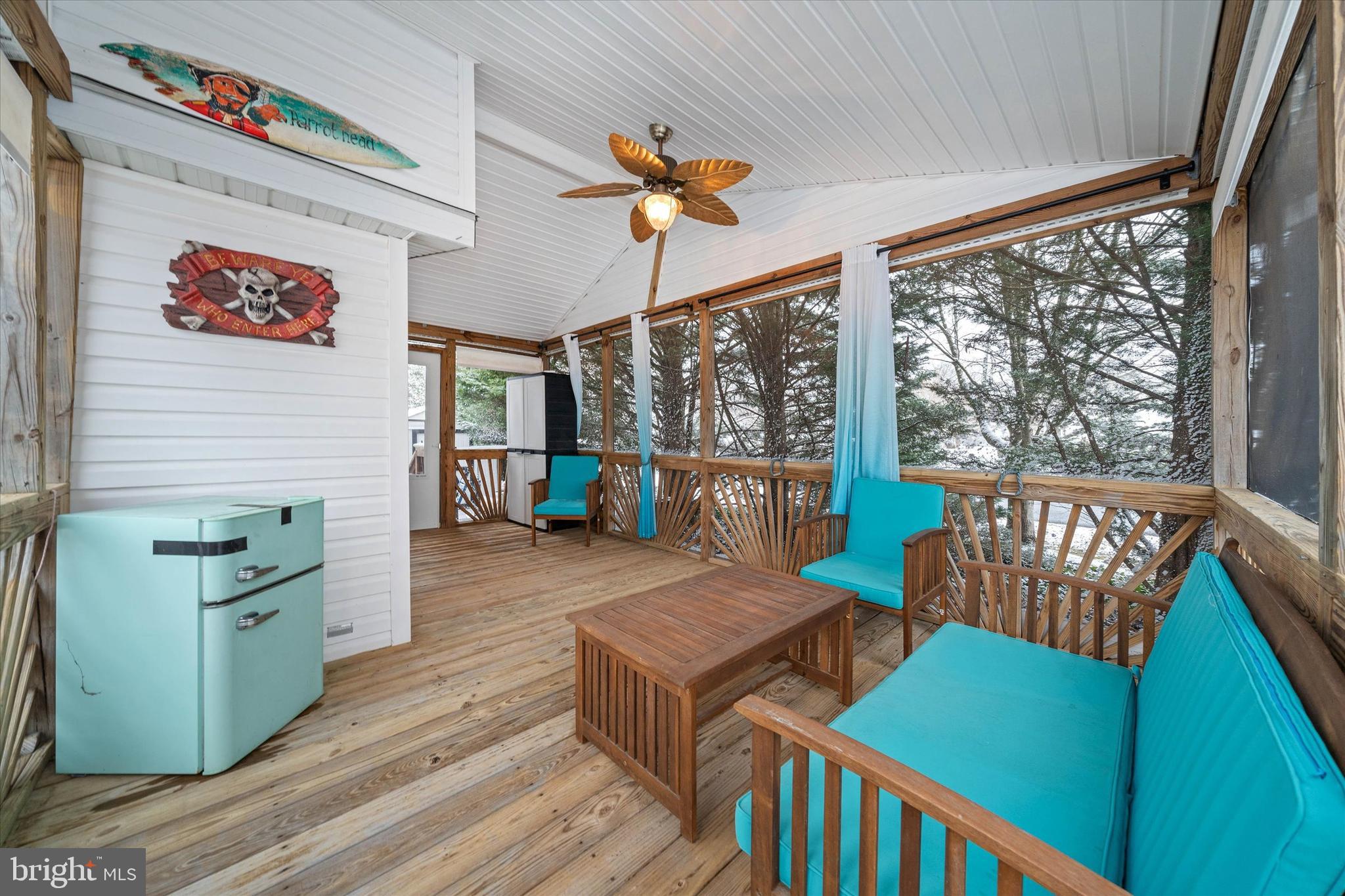 ANGOLA ESTATES - Residential