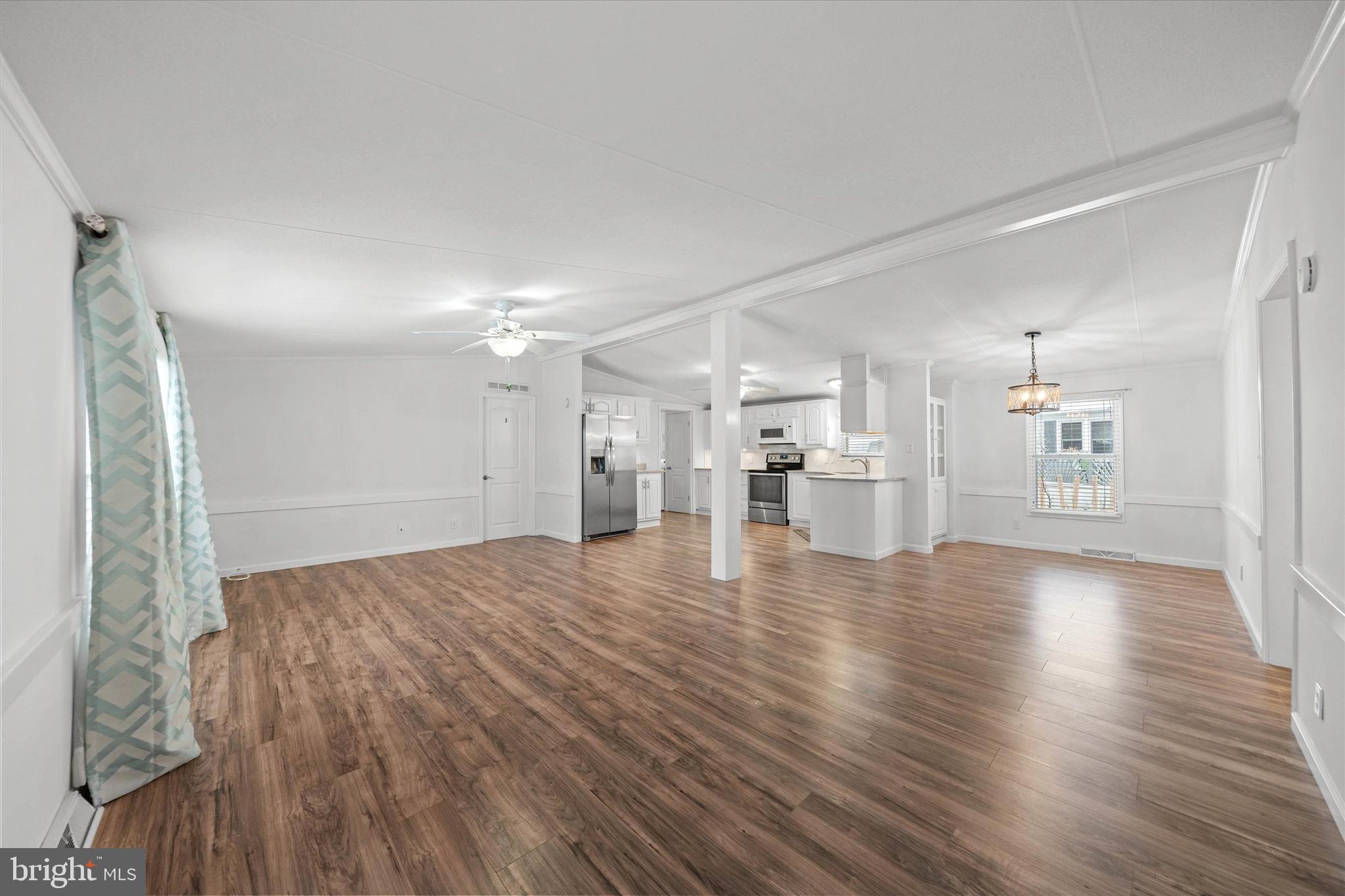 ANGOLA ESTATES - Residential