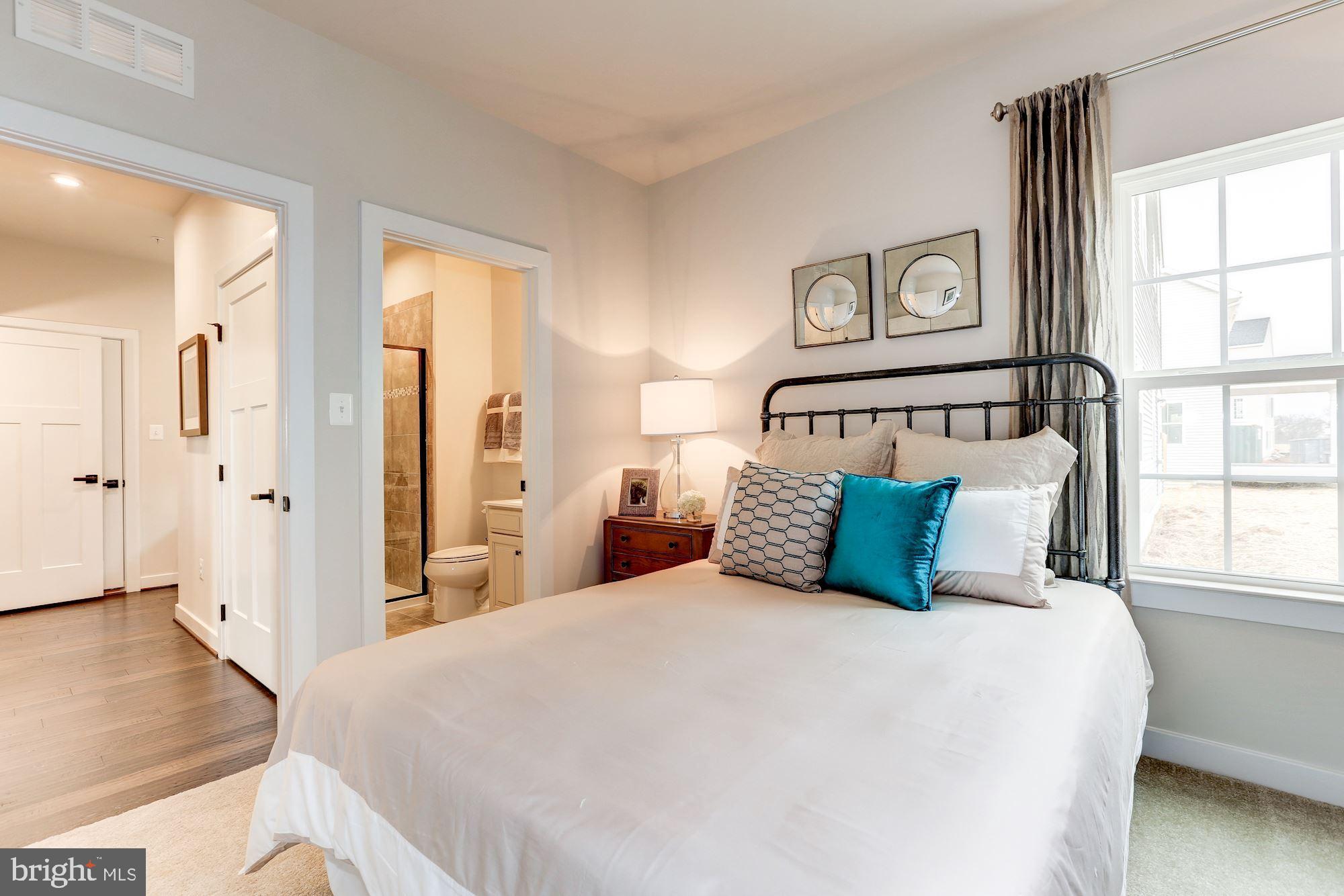 FIELDSIDE AT ST CHARLES - Residential