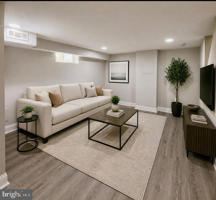 NORTH POINT VILLAGE - Residential