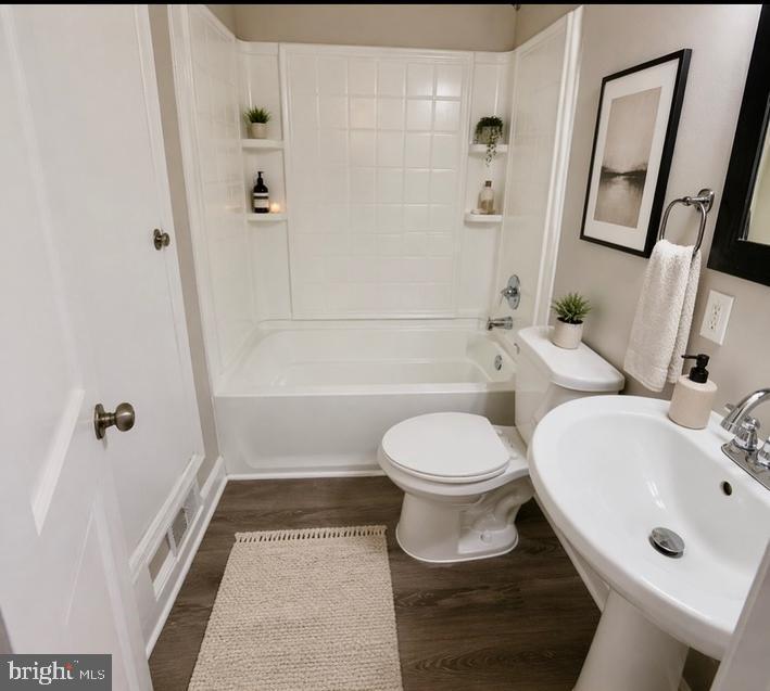 NORTH POINT VILLAGE - Residential