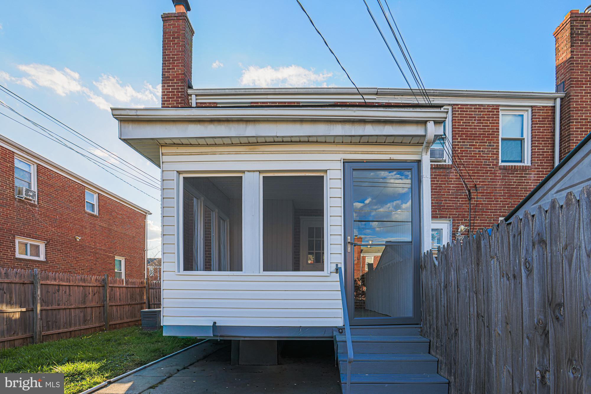 NORTH POINT VILLAGE - Residential