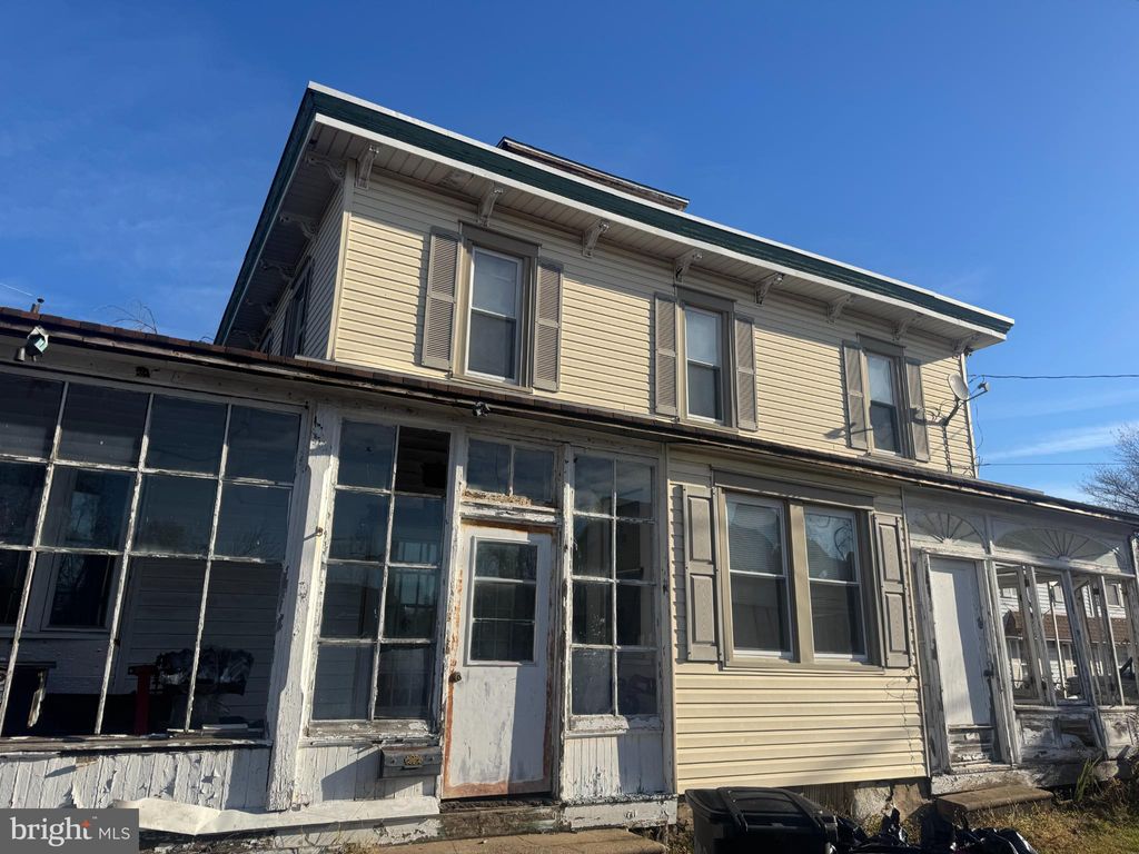 Photo of 601 Maple Avenue, PHILADELPHIA, PA 19116 (MLS # PAPH2563916)