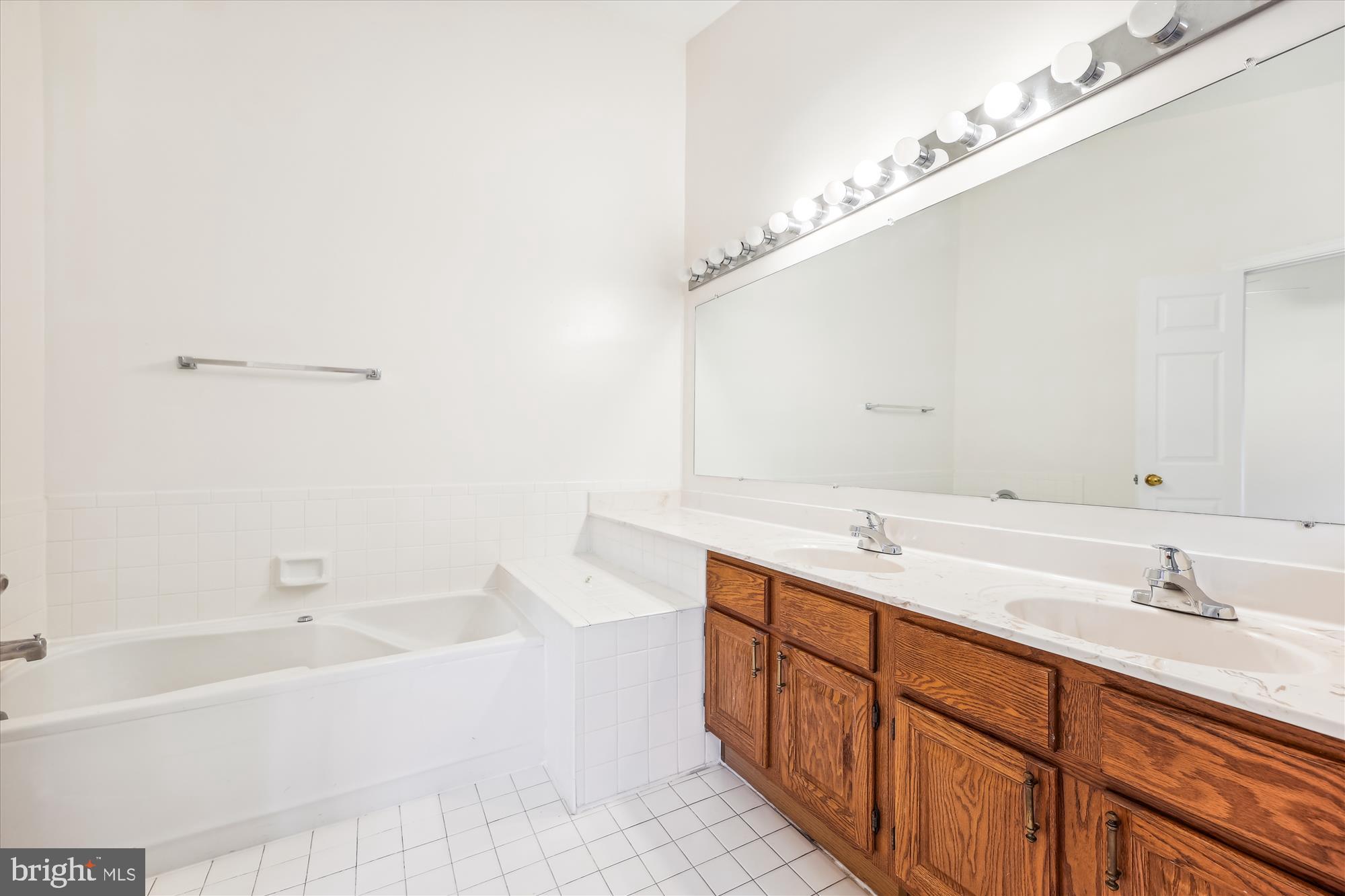 TIMBERLAWN - Residential