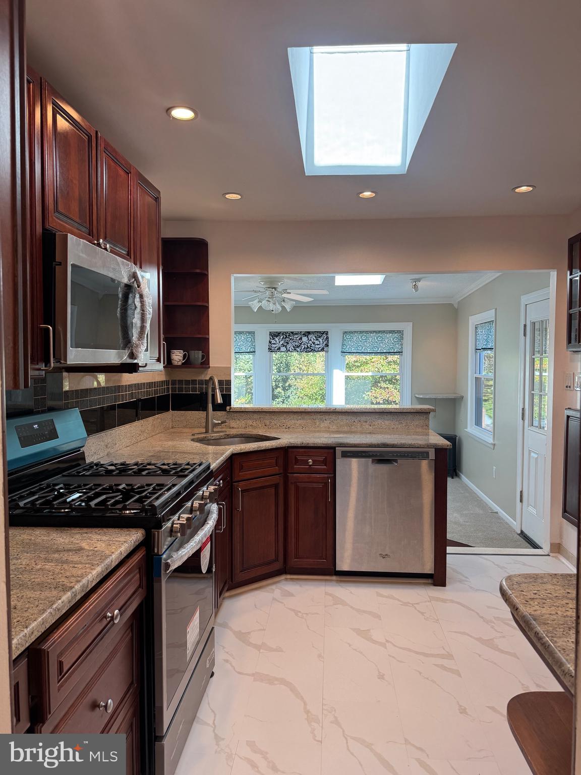 8518 FAIRBURN DRIVE